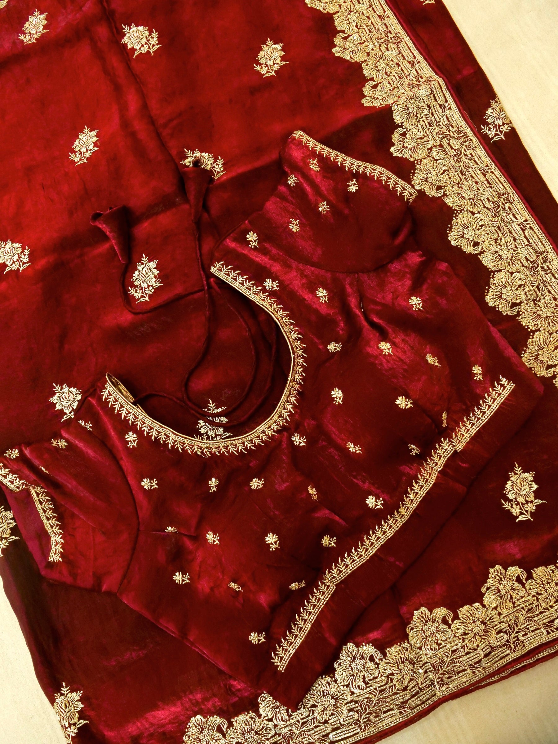 Hibiscus Motifs Designer Saree with Stitched Blouse– Wine Red