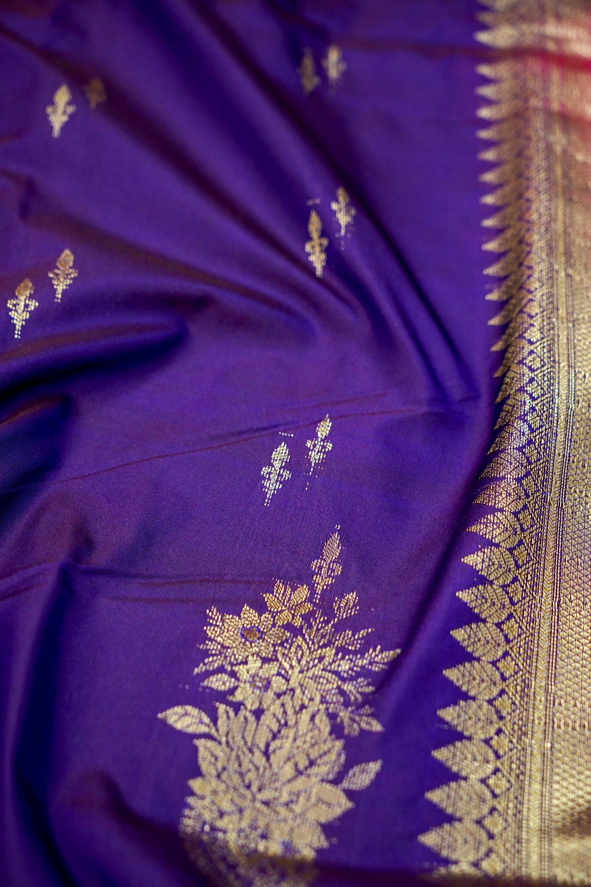 Devyani - Violet Vintage Style Kanjivaram Silk Saree with Magenta Pink Korvai Border