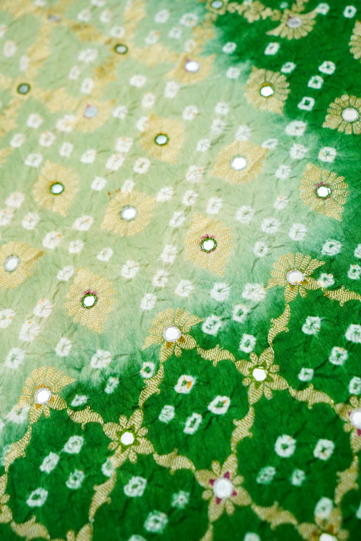 Dual-Tone Paisley Motif Mint and Emerald Green Bandhani Dupion Silk Saree
