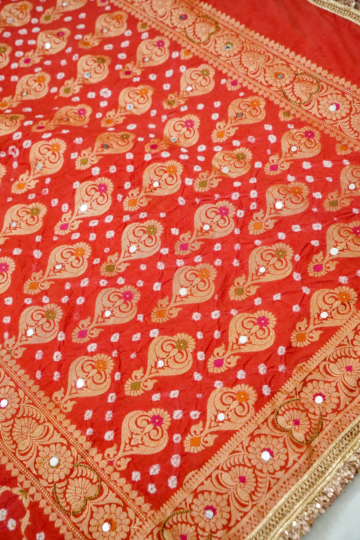 Dual-Tone Paisley Motif Blush Pink and Vermilion Red Bandhani Dupion Silk Saree