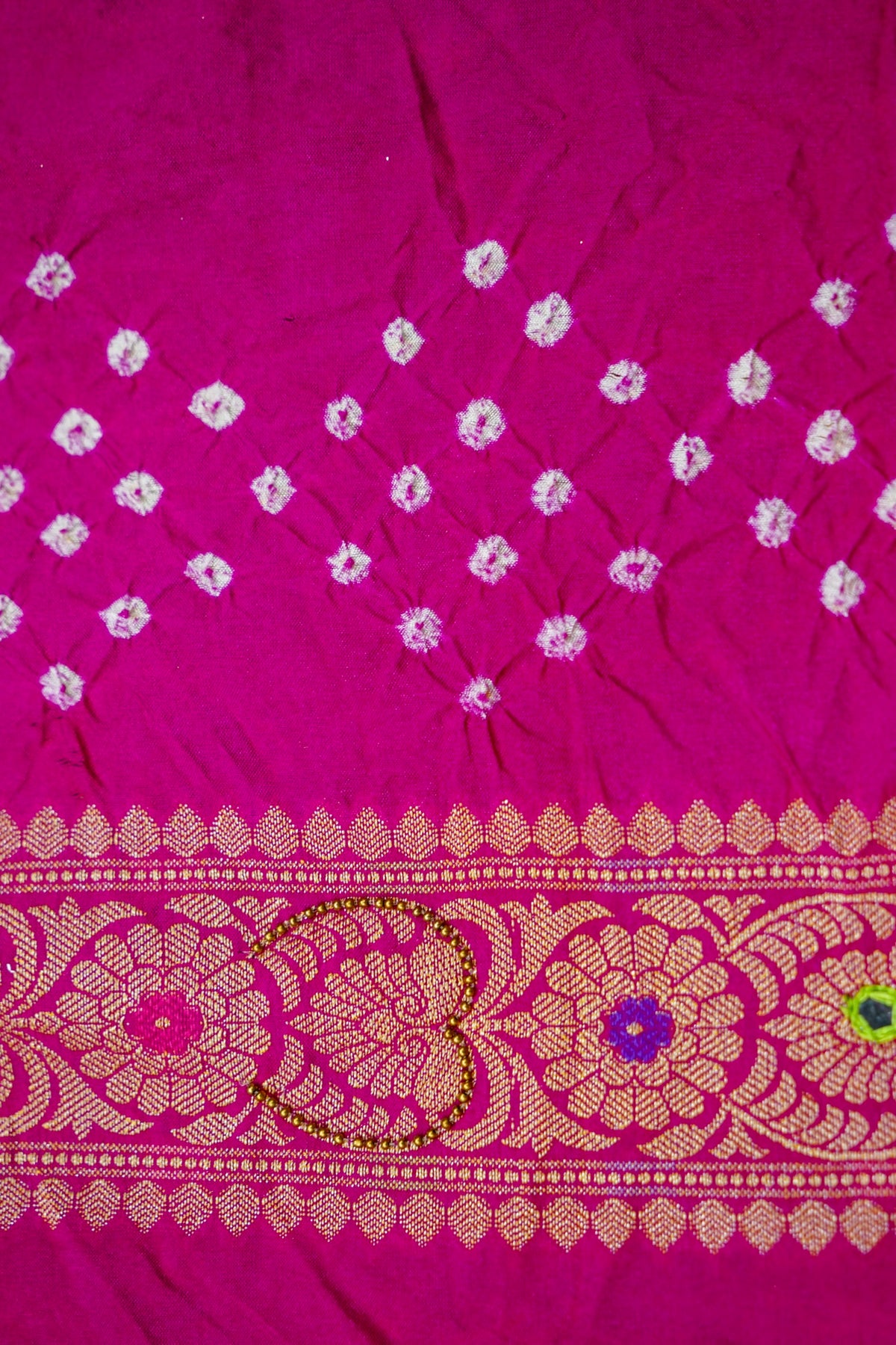 Dual-Tone Paisley Motif Green and Rani Pink Bandhani Dupion Silk Saree