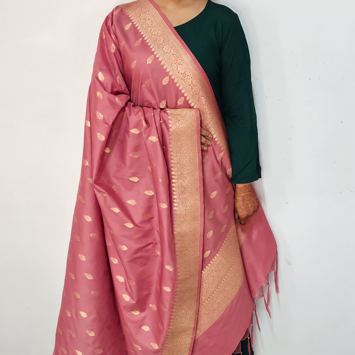 Mauve Pink Banarasi Tapetta Silk Leaf Weave Dupatta