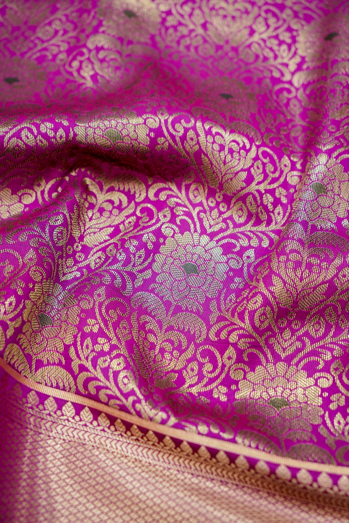Suvarna - Magenta Pink Dharmavaram Tissue Silk Saree