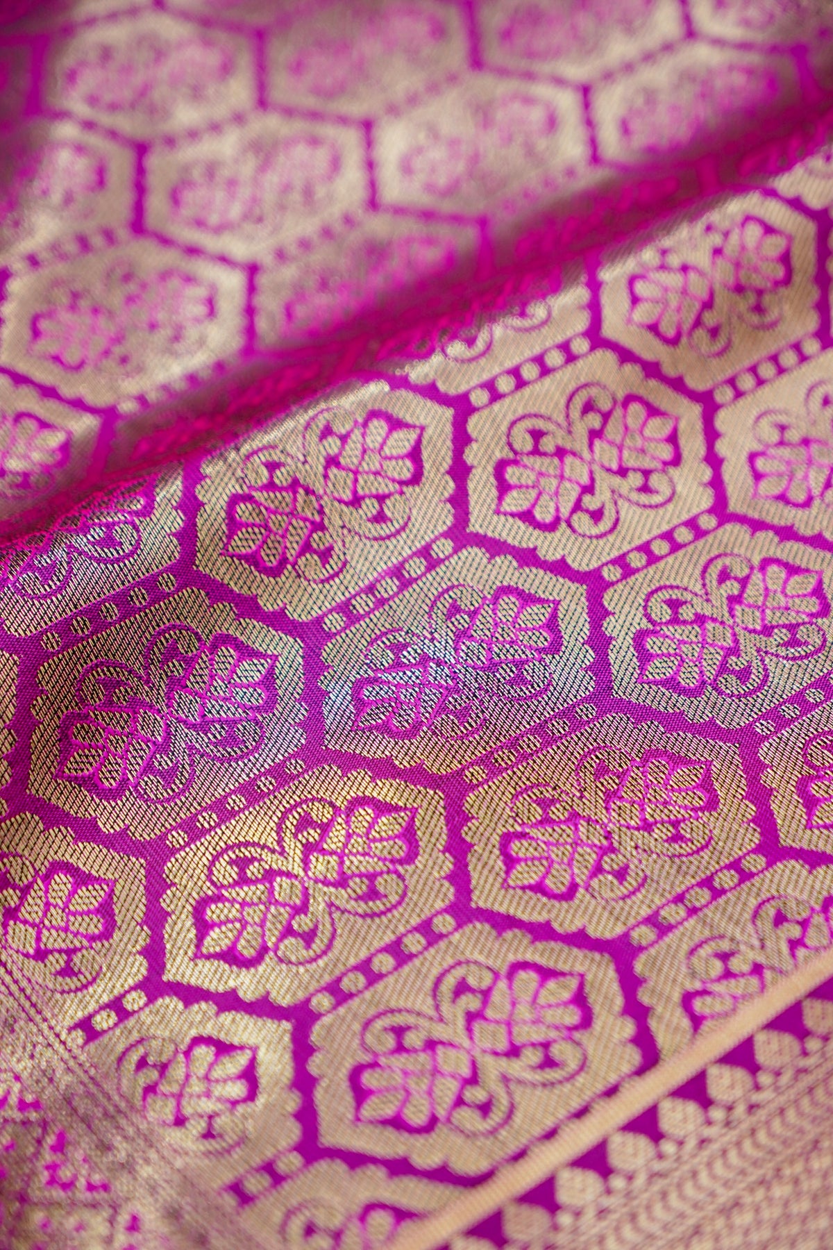 Suvarna - Magenta Pink Dharmavaram Tissue Silk Saree