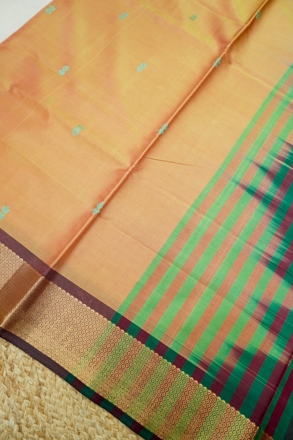 Suvarna - Peach Copper Maheshwari Silk Saree