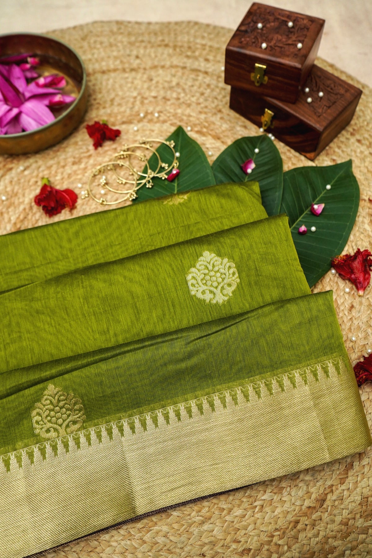Suvarna - Olive Green Maheshwari Silk Saree with Antique Gold Border