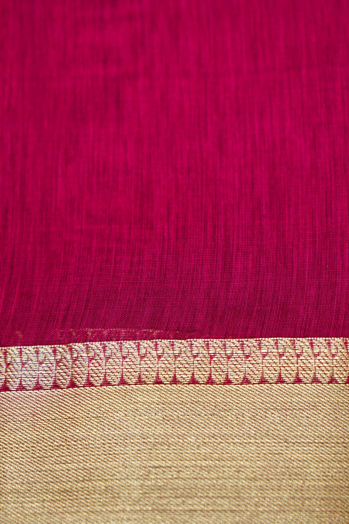 Suvarna - Dark Olive Green Maheshwari Silk Saree with Antique Gold Border