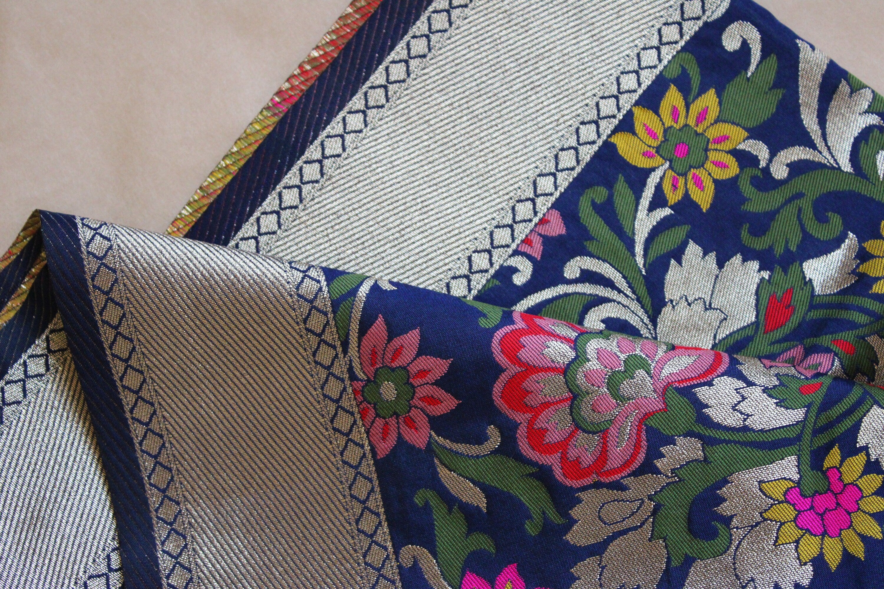 Banarasi Silk Navy Blue Dupatta with multicolor floral handweaving