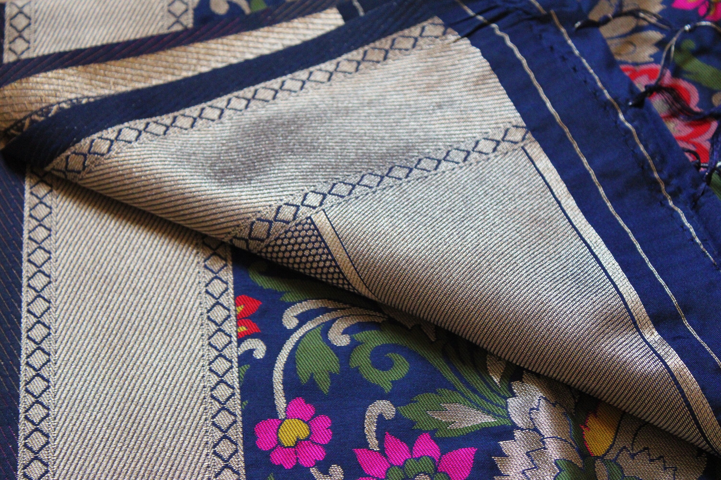 Banarasi Silk Navy Blue Dupatta with multicolor floral handweaving
