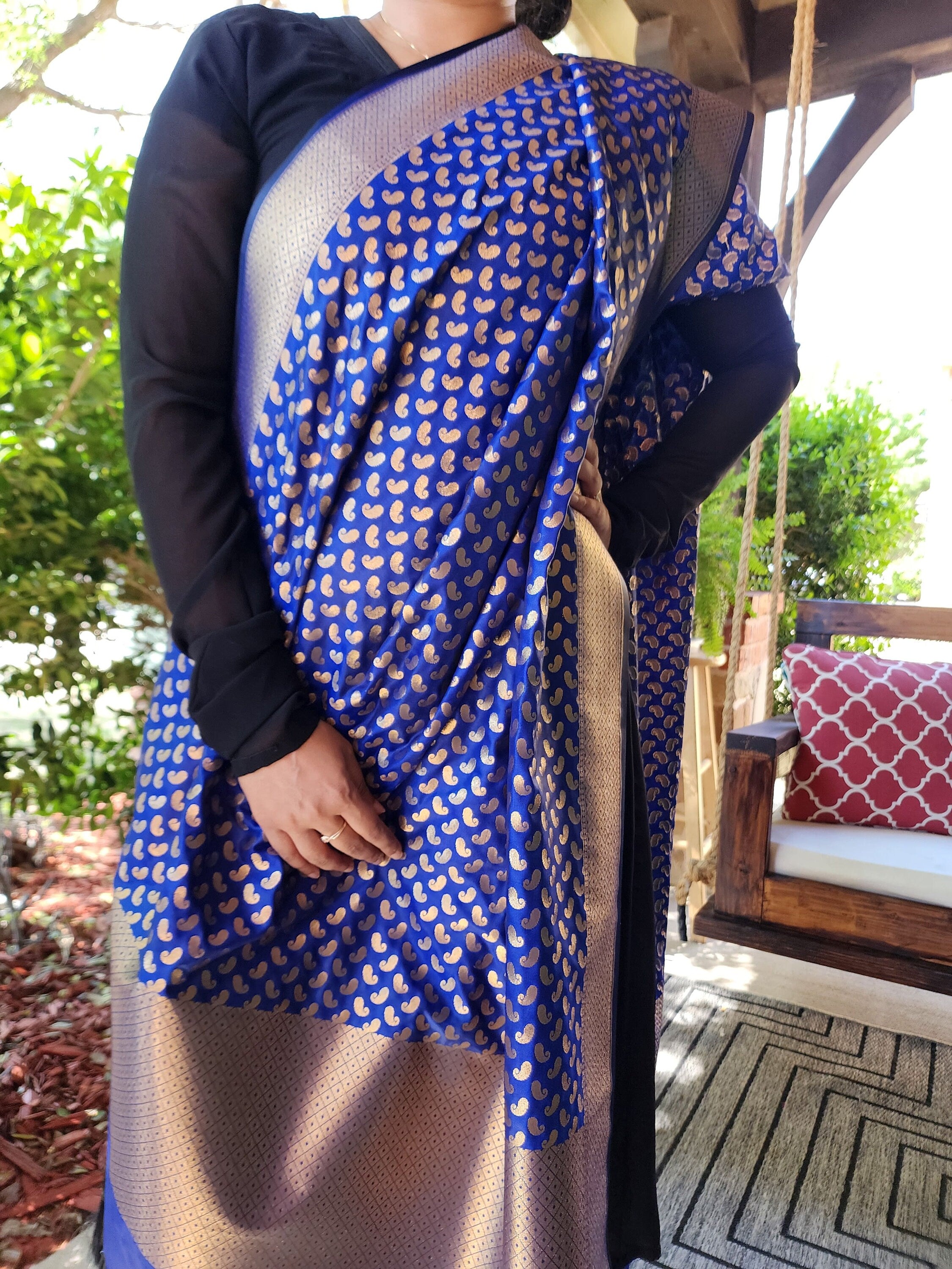 Royal Blue Banarasi Silk Dupatta with Gold Kairi Motifs and Intricate Zari Border