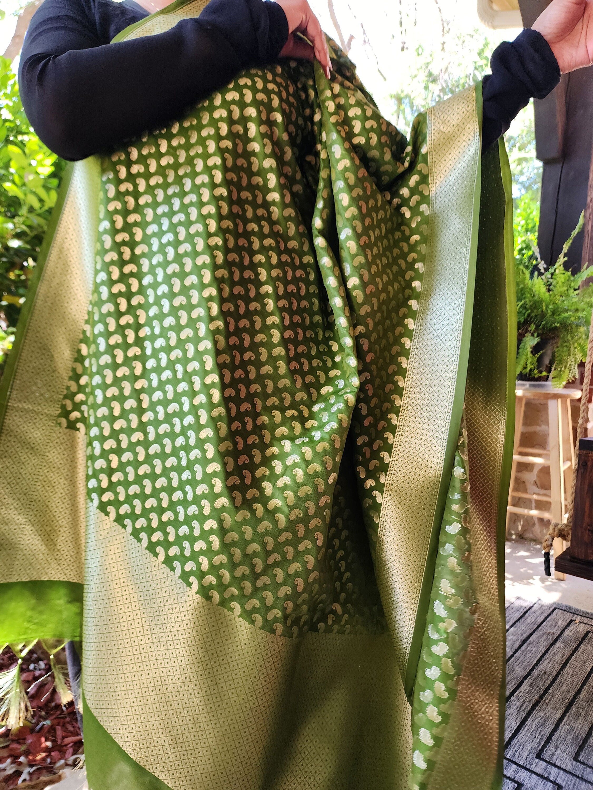 Light Green Banarasi Silk Dupatta with Gold Kairi Motifs and Intricate Zari Border
