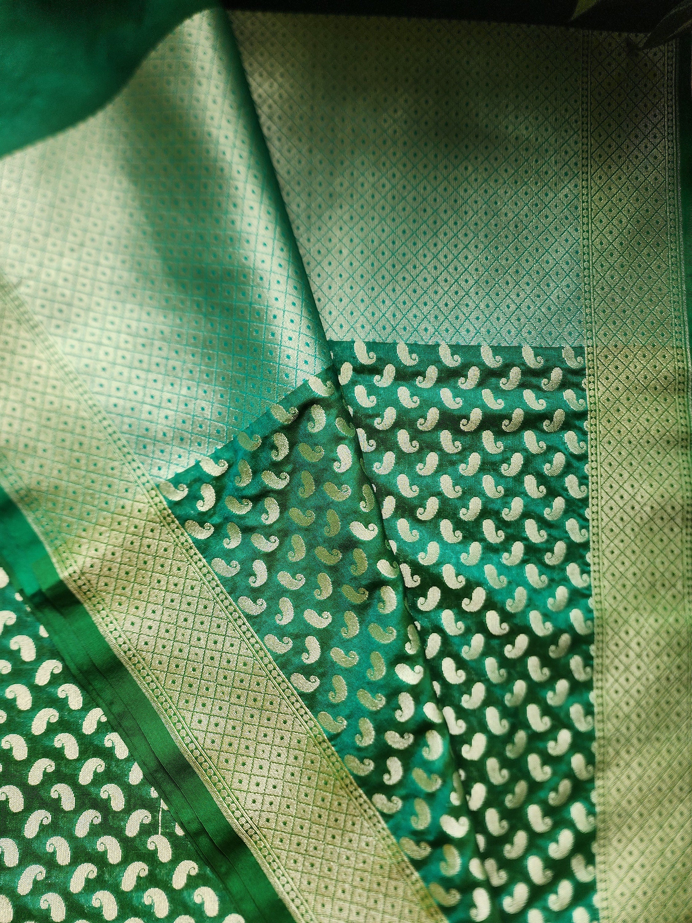Forest Green Banarasi Silk Dupatta with Gold Kairi Motifs and Intricate Zari Border