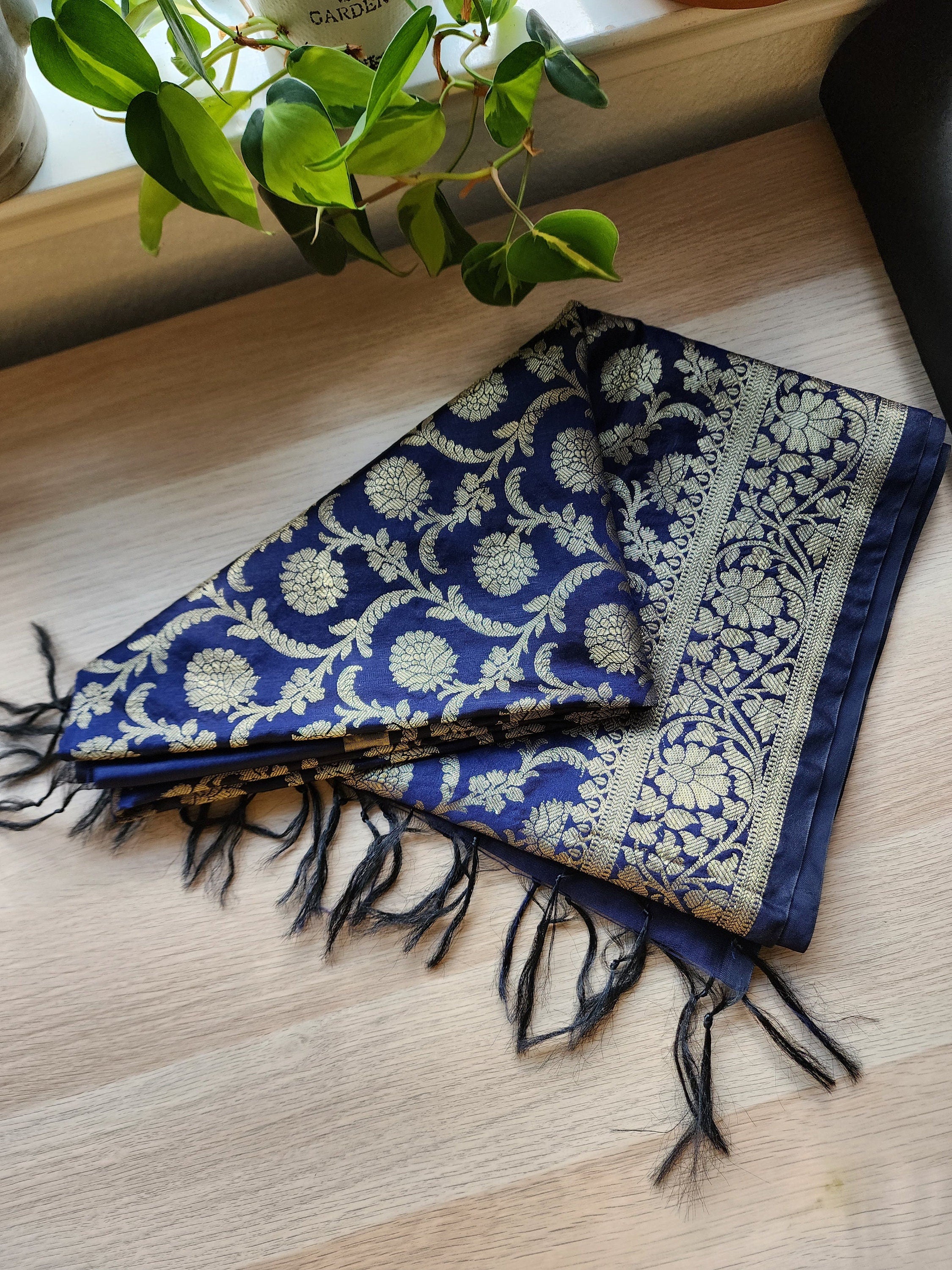 Banarasi Dark Gunmetal Gray Silk Dupatta with gold weaving