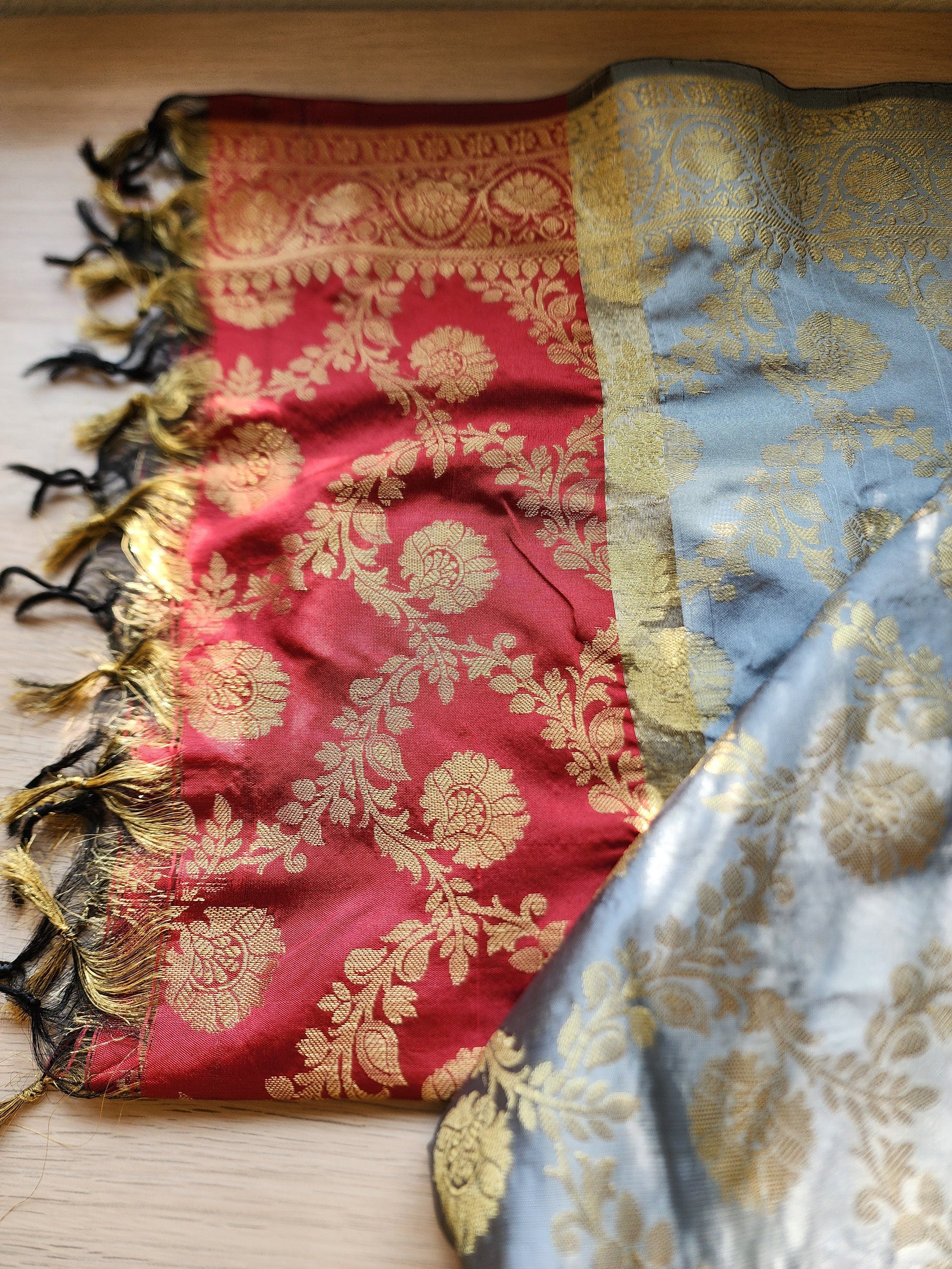 Banarasi Gray and Red Dual Color Silk Dupatta with gold weaving