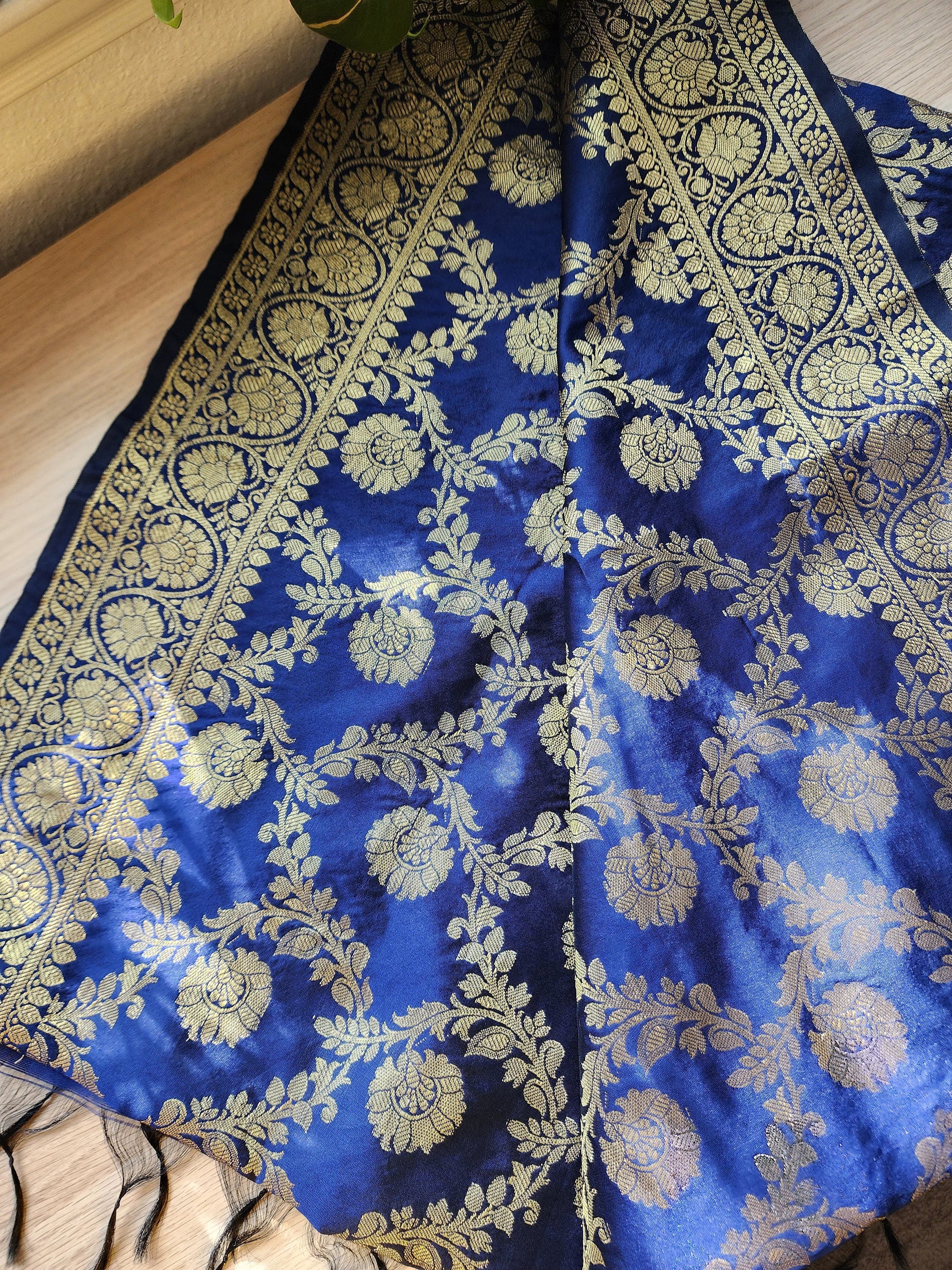 Banarasi Dark Navy Blue Silk Dupatta with gold weaving