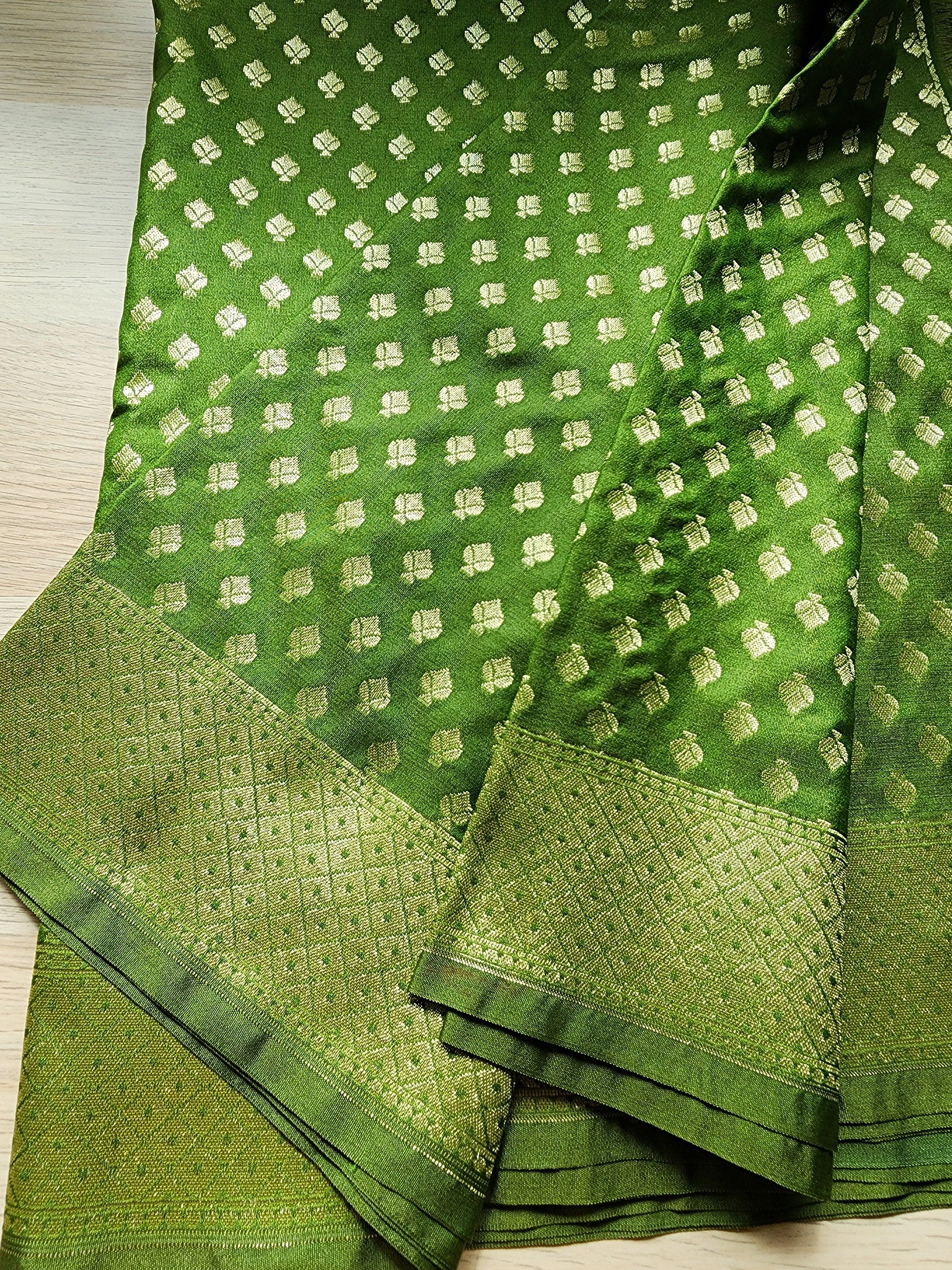 Banarasi Silk Light Green Dupatta with gold handweaving
