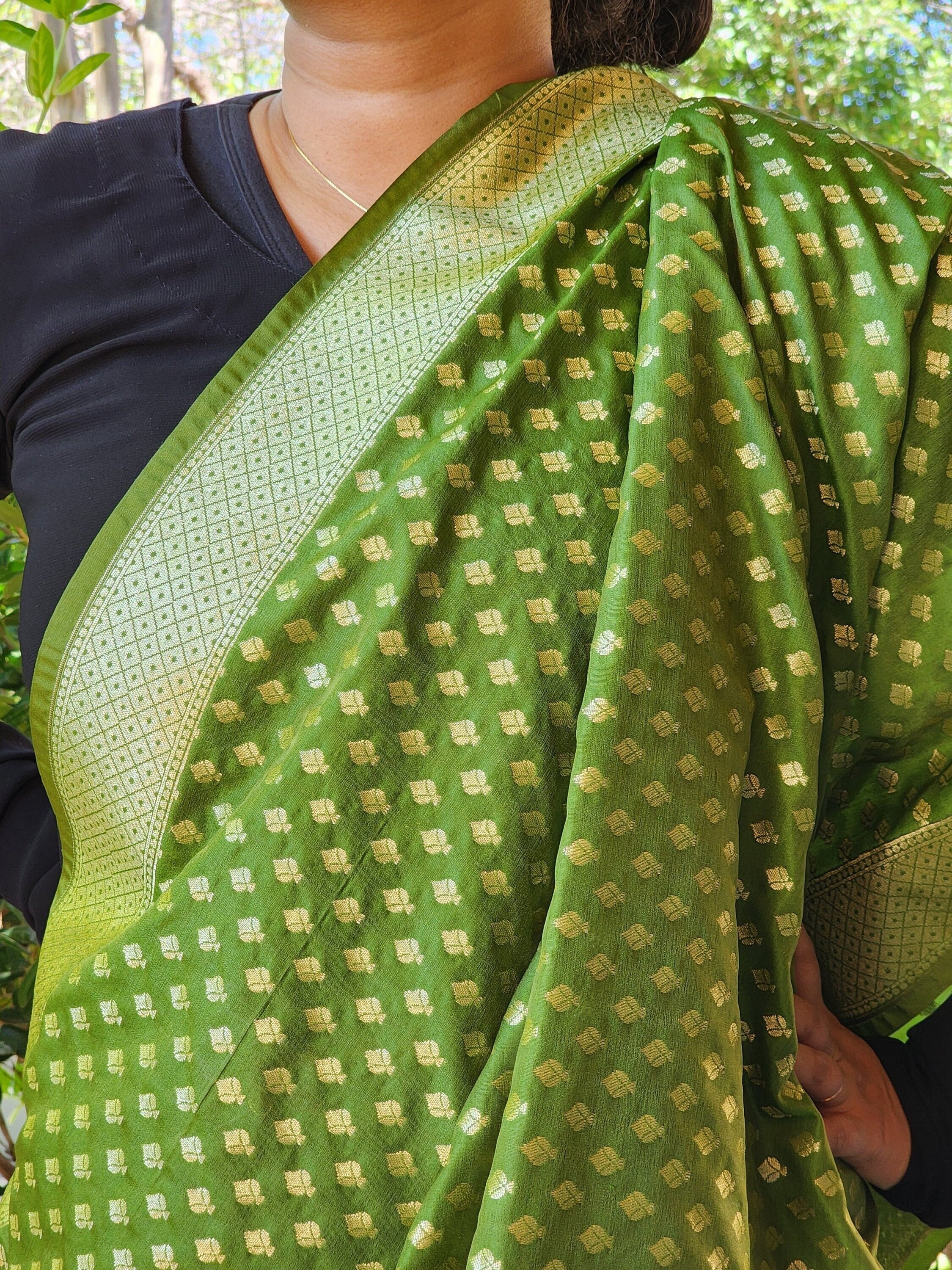 Light Green Banarasi Silk Dupatta with Gold Leaf Motifs and Intricate Zari Border
