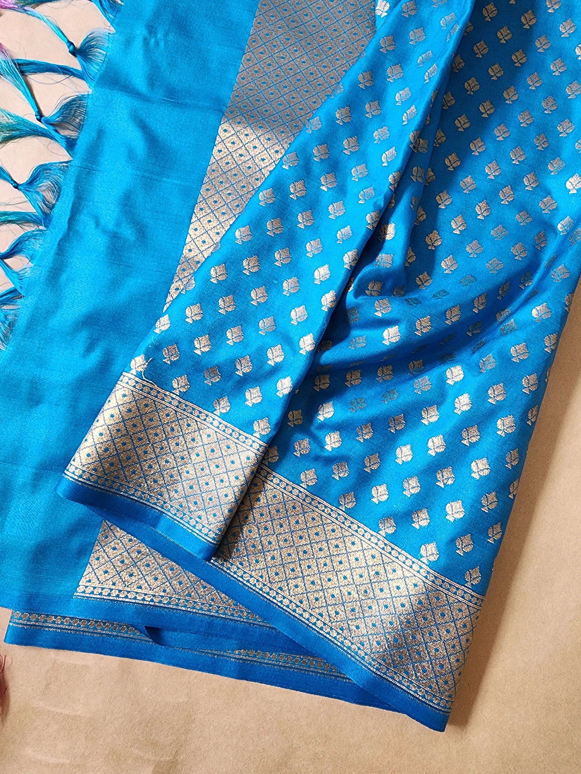 Azure Blue Banarasi Silk Dupatta with Gold Leaf Motifs and Intricate Zari Border