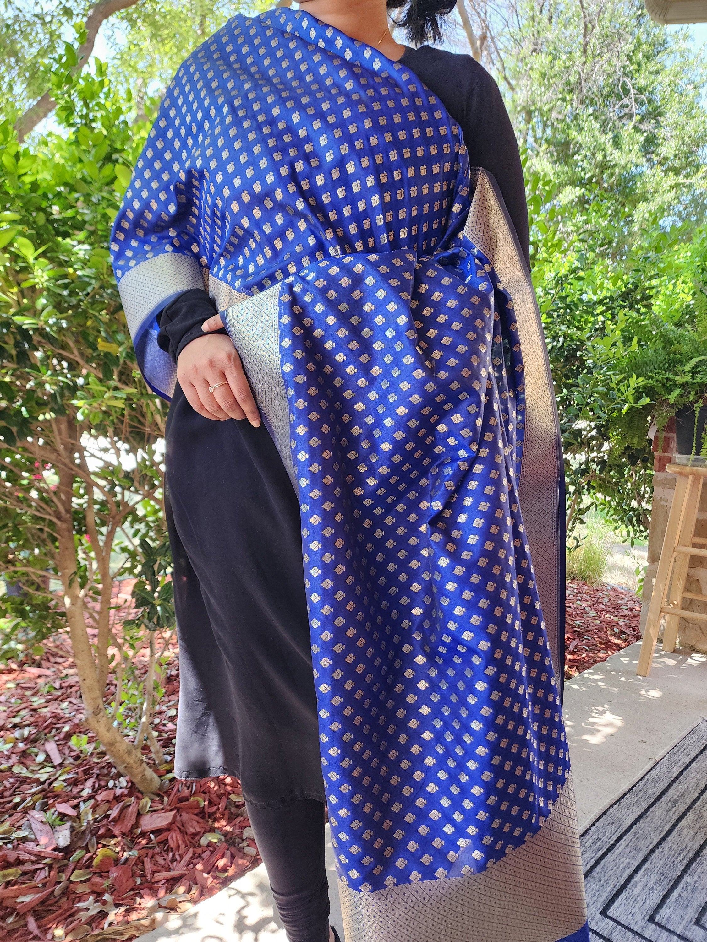 Banarasi Silk Royal Blue Dupatta with gold handweaving