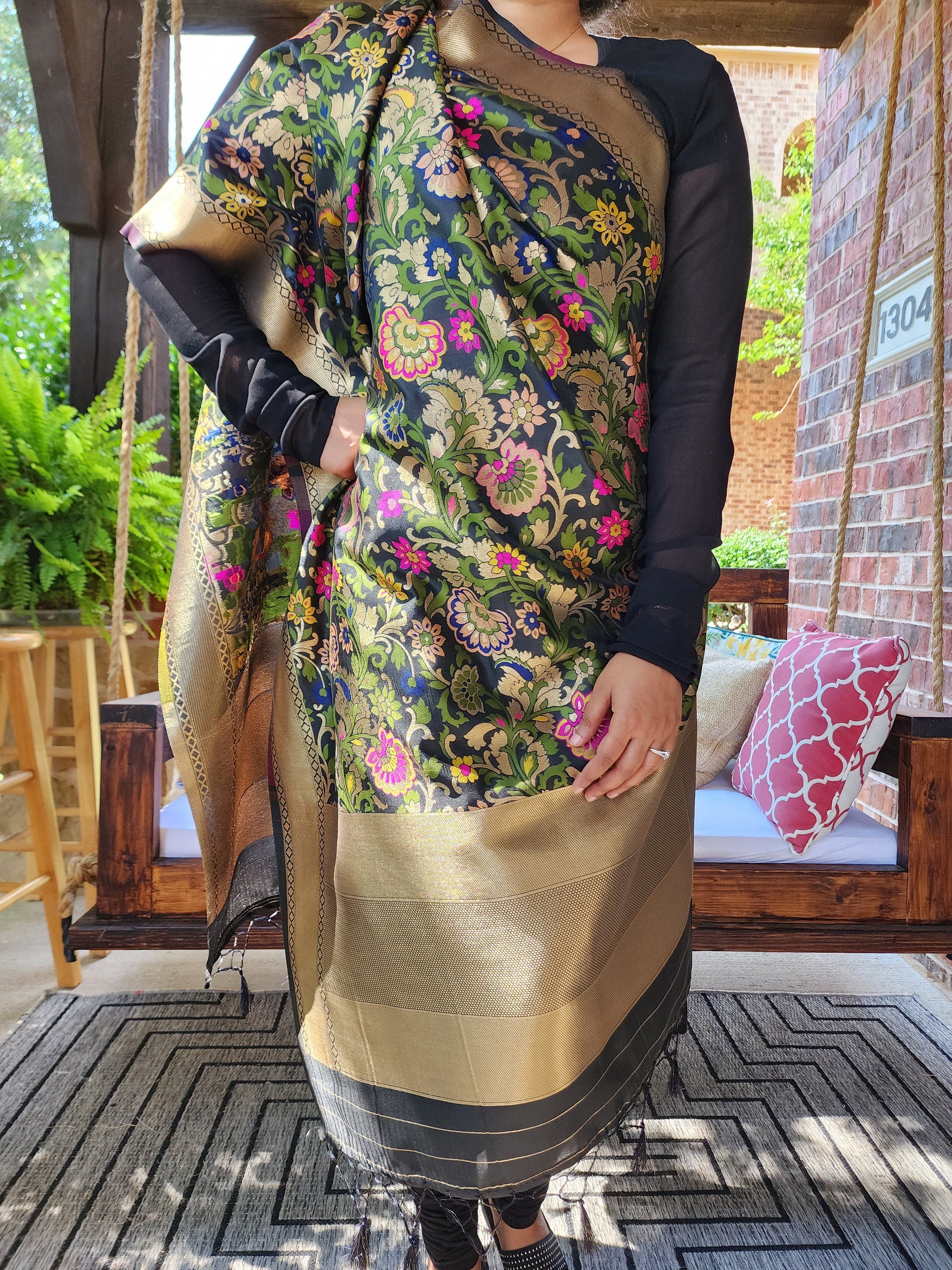 Banarasi Silk Black Dupatta, multicolor floral handweaving