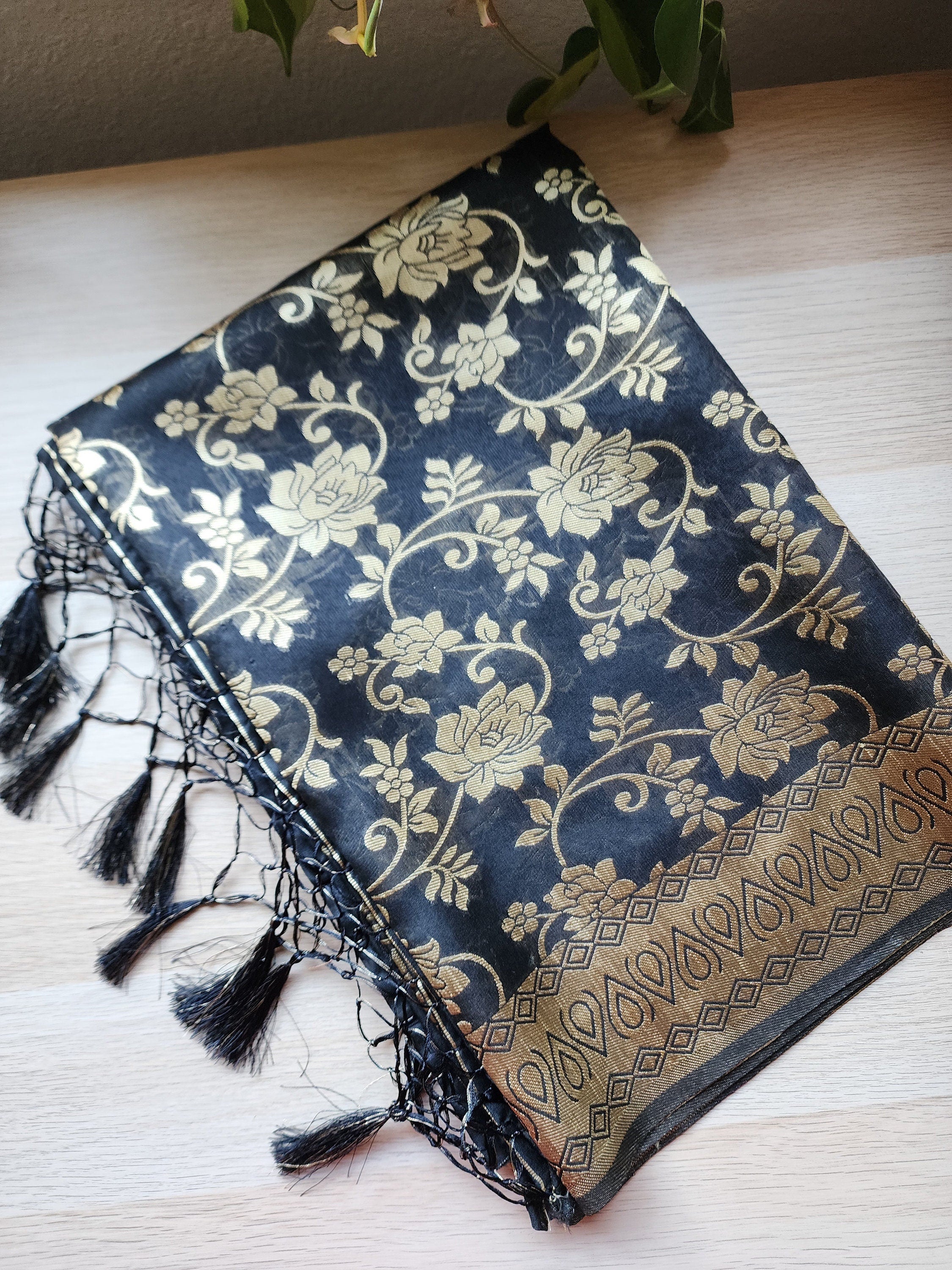 Banarasi Silk Handwoven Black Dupatta with golden weaving