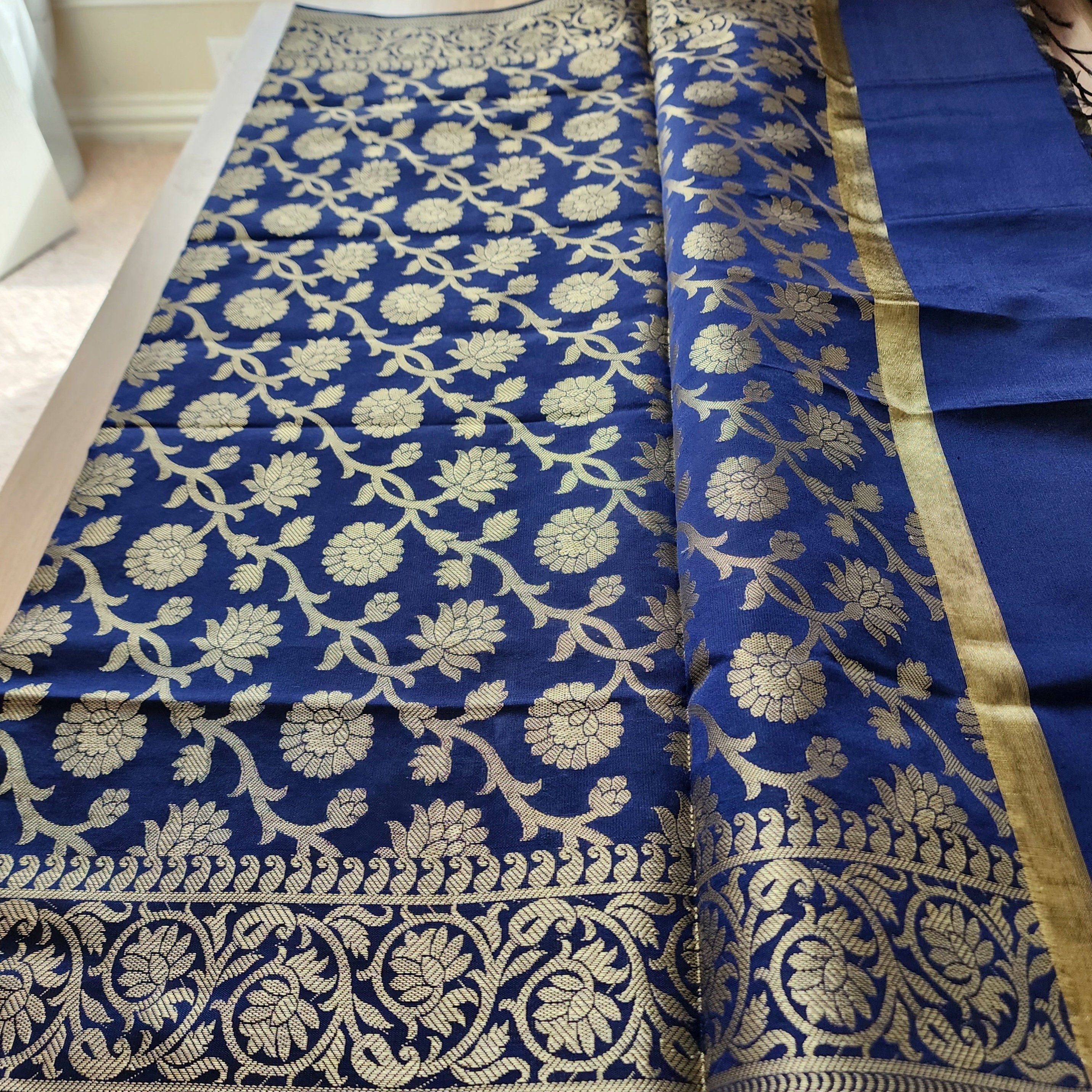 Banarasi Navy Blue Silk Dupatta with gold weaving