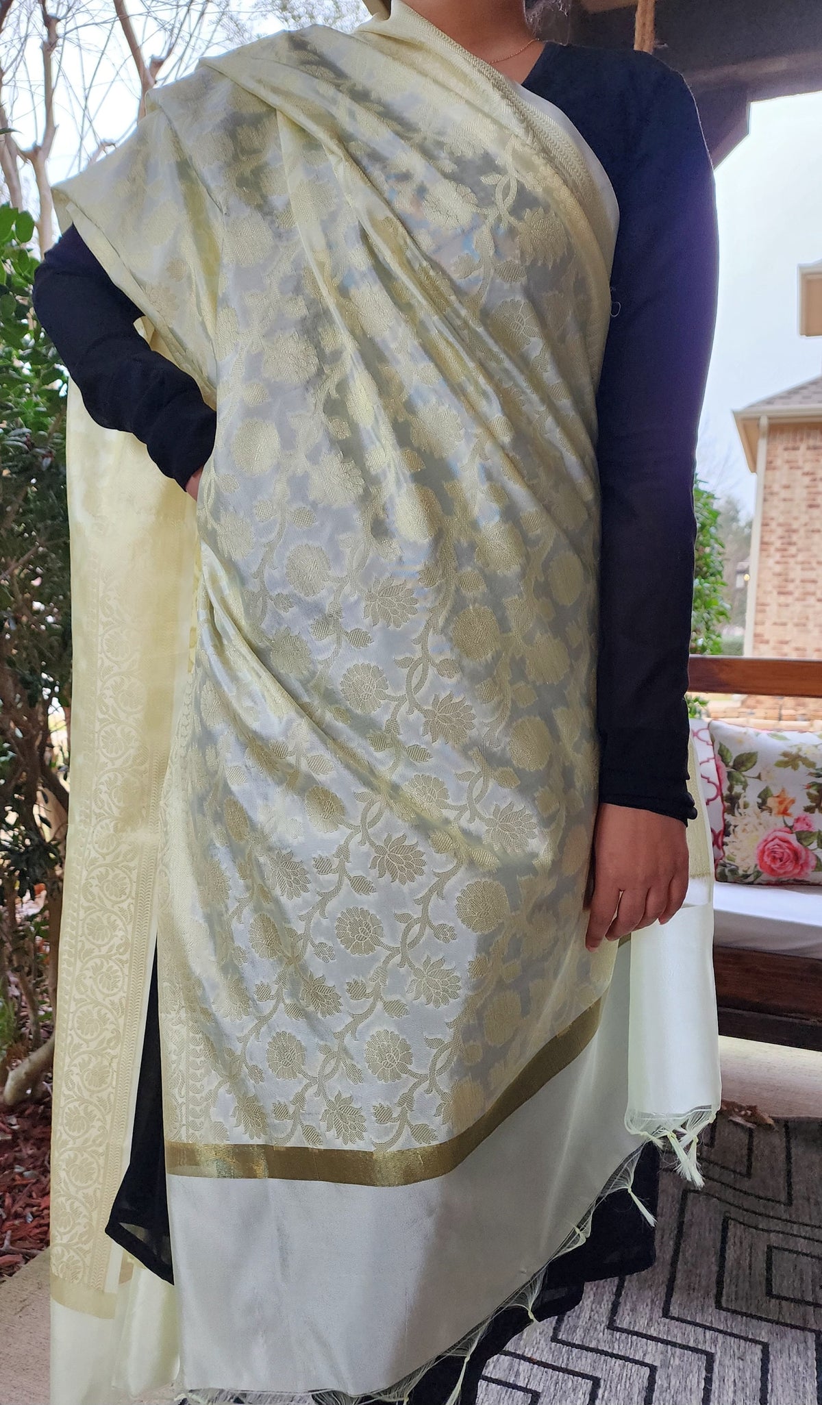 Banarasi Off-White Dupatta with gold handweaving, Indian traditional and Festive designer dupatta, luxurious, soft to touch dupatta