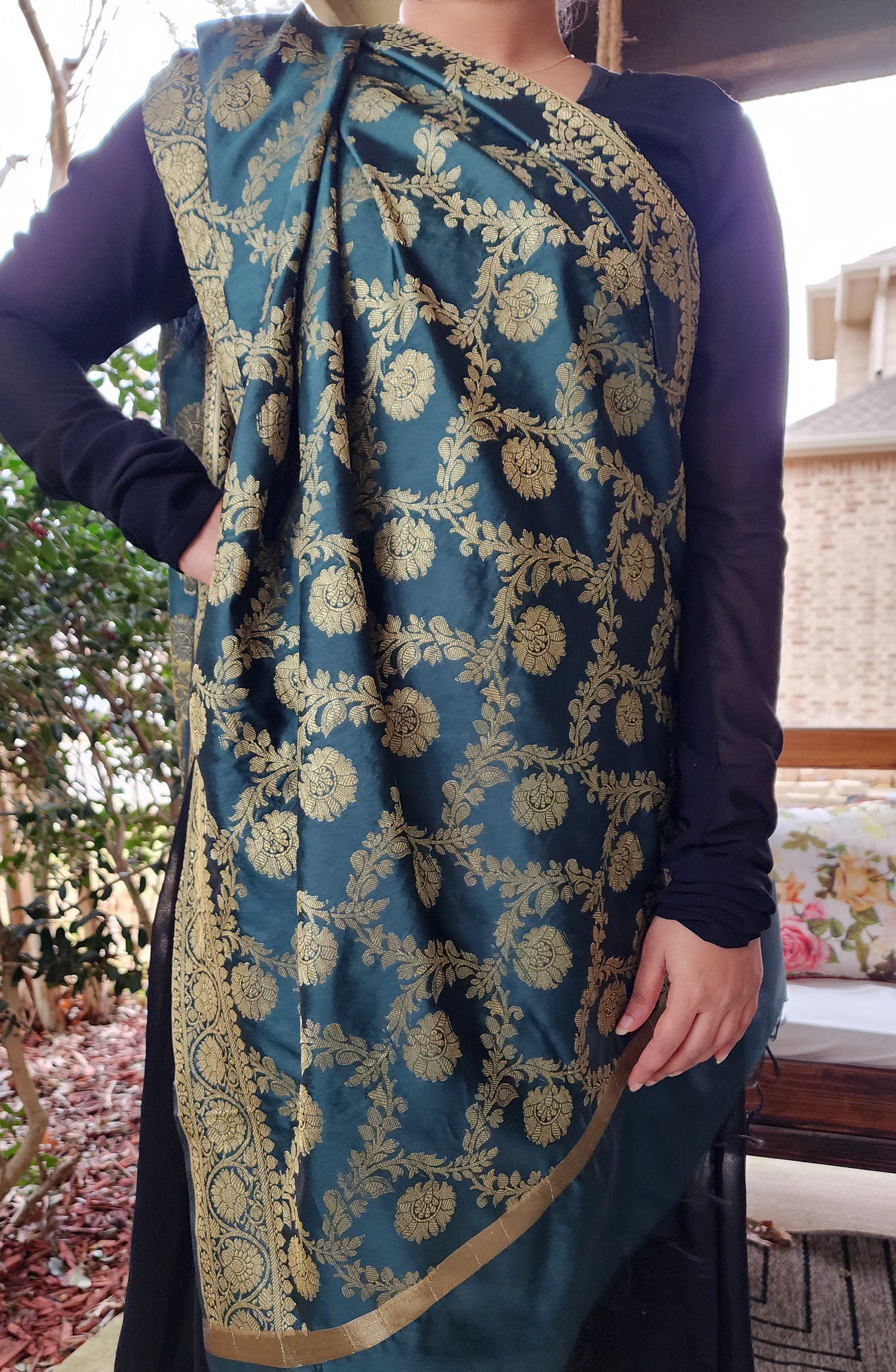 Banarasi Bottle Green Silk Dupatta with gold weaving