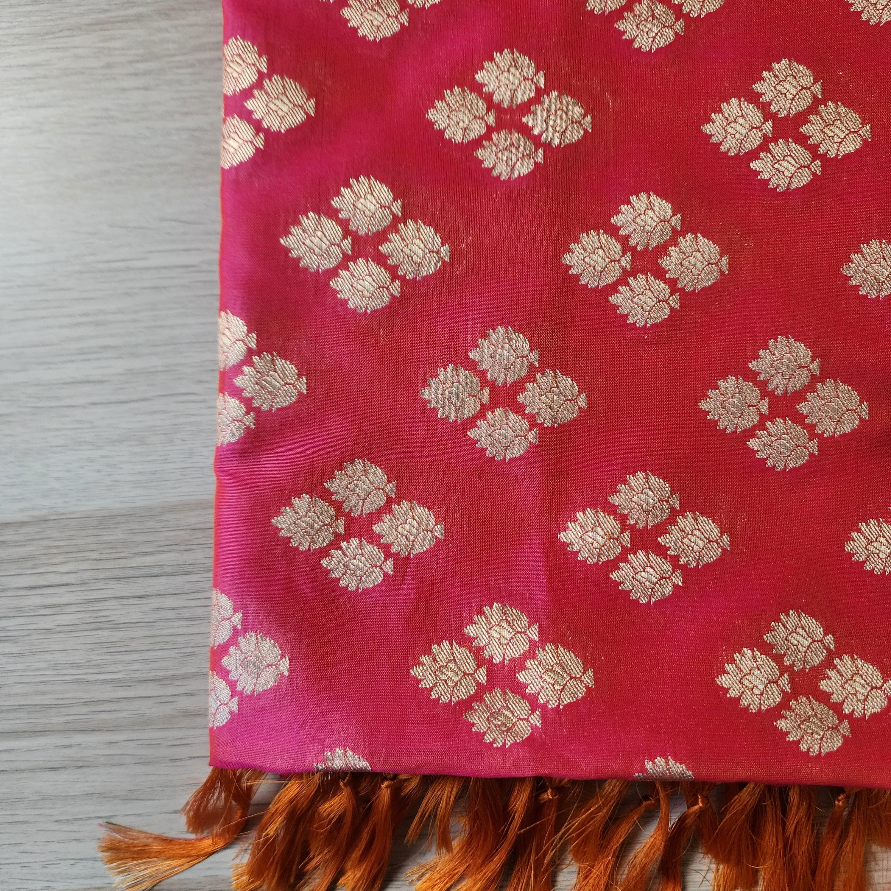 Banarasi Silk Peach Pink Dupatta with gold handweaving, Indian traditional and Festive designer dupatta, luxurious soft Banarsi dupatta