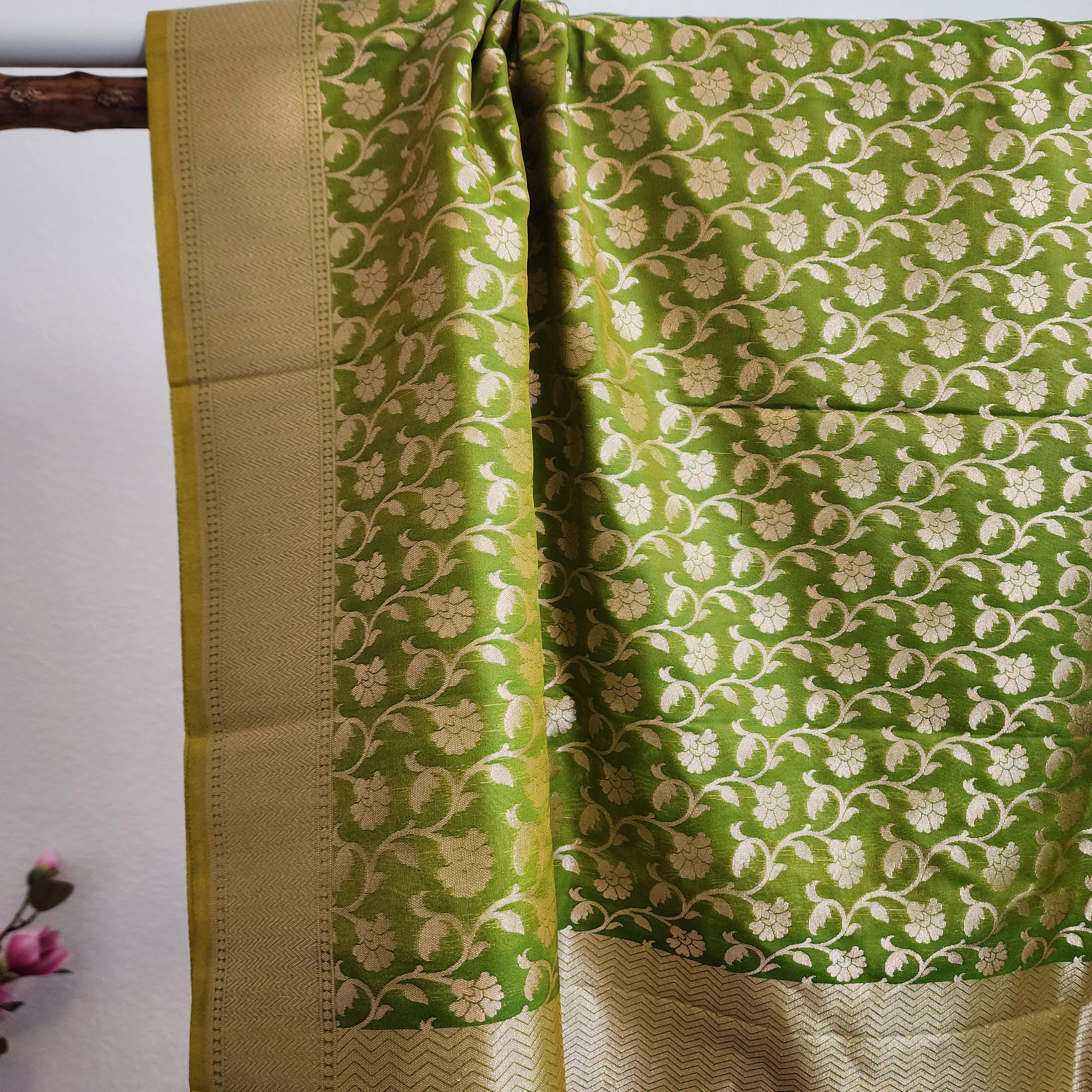 Banarasi Silk Green Dupatta with gold handweaving, Indian traditional and Festive designer dupatta, luxurious soft Banarsi dupatta