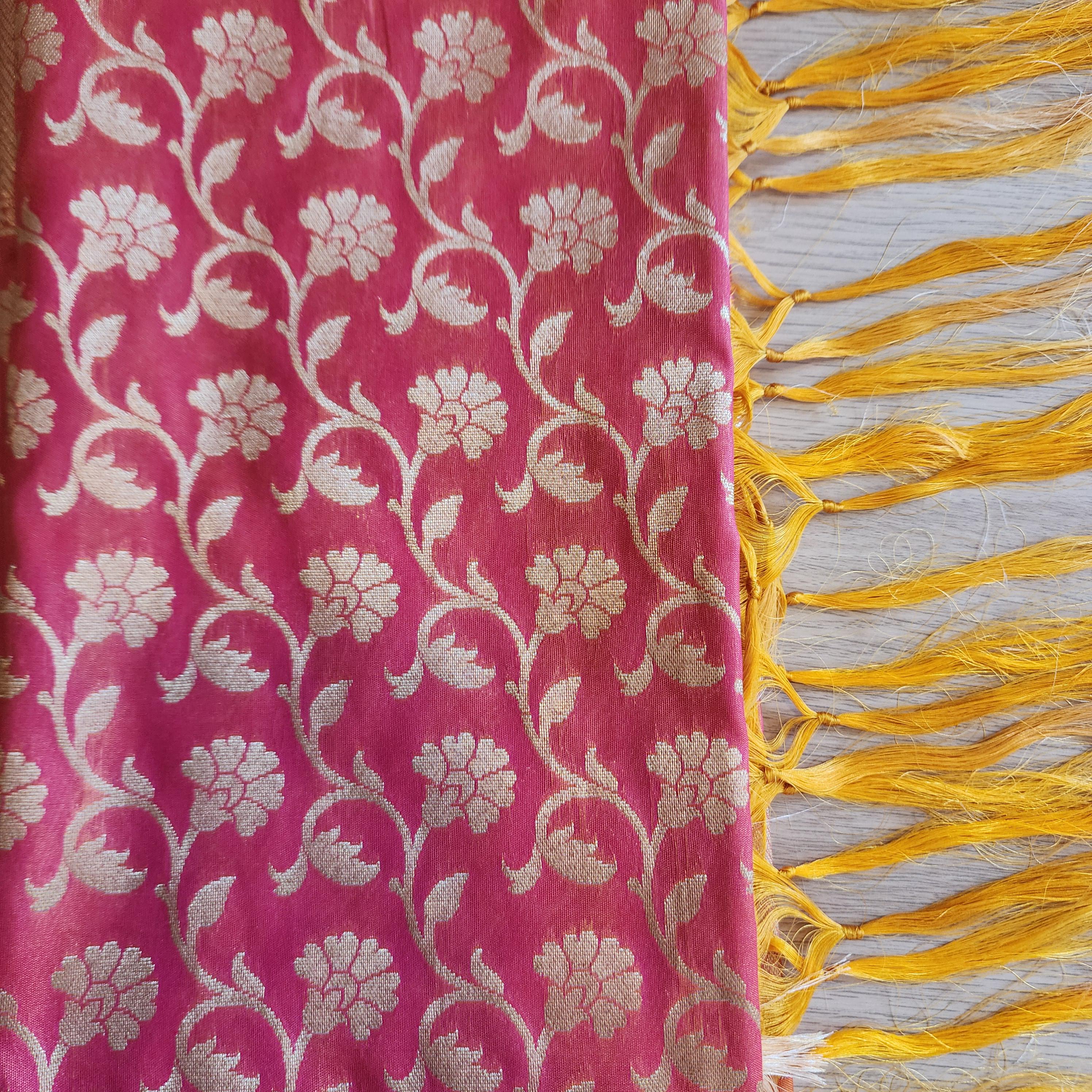 Banarasi Silk Peach Pink Dupatta with gold handweaving, Indian traditional and Festive designer dupatta, luxurious soft Banarsi dupatta