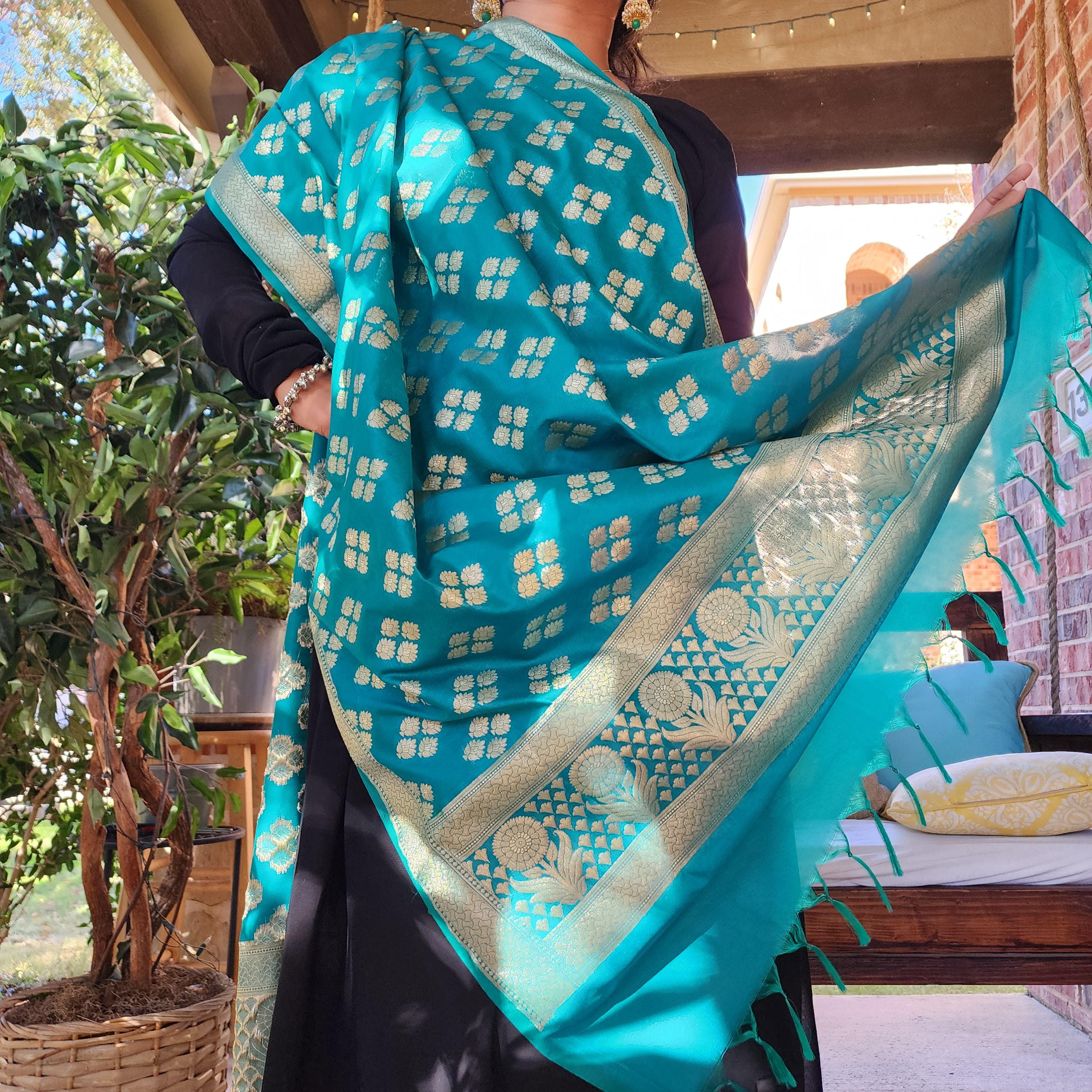 Banarasi Rama Green Color Dupatta with gold handweaving, Indian traditional and Festive designer dupatta, luxurious soft Banarsi dupatta