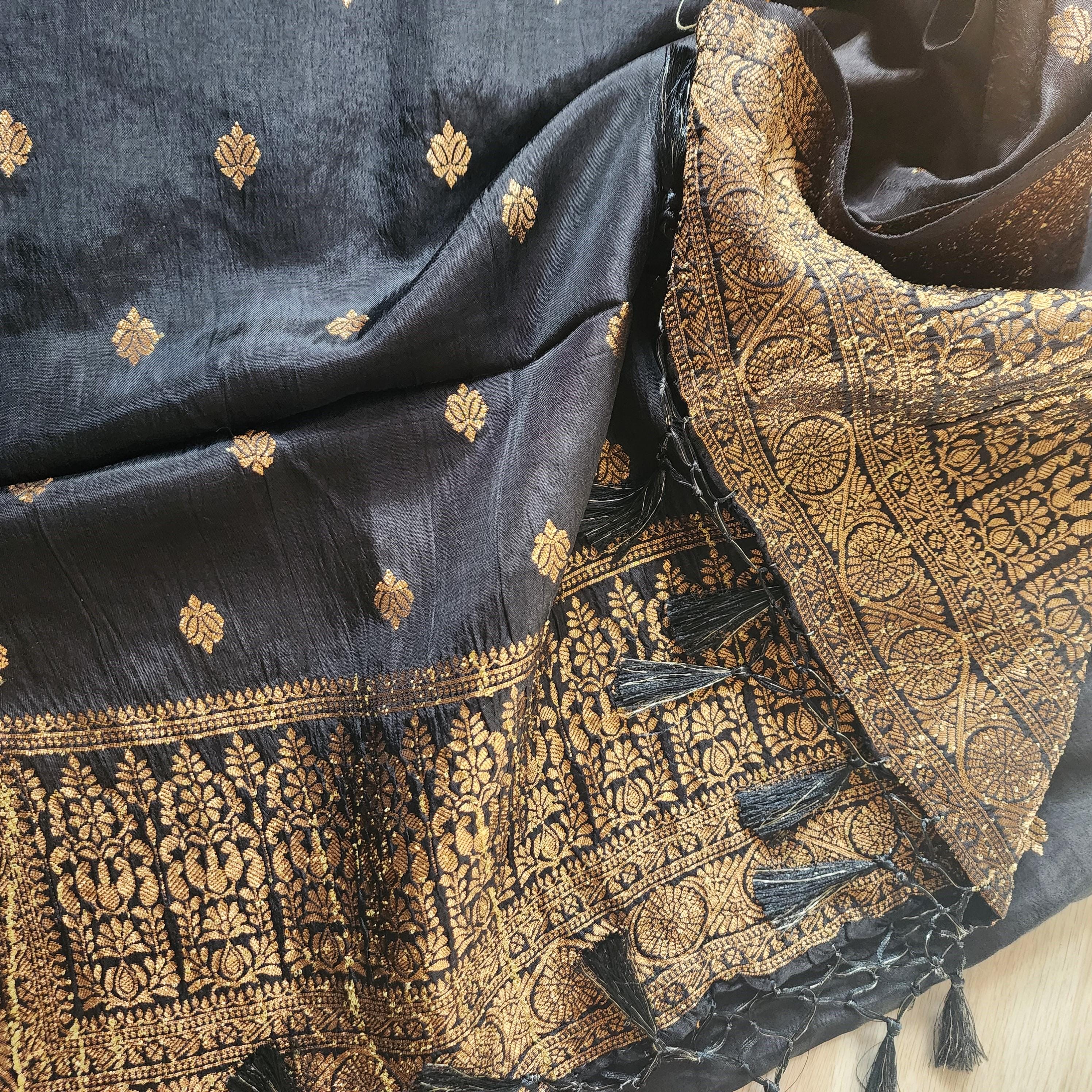 Banarasi Black Dola Silk with Golden Zari border & Floral motifs