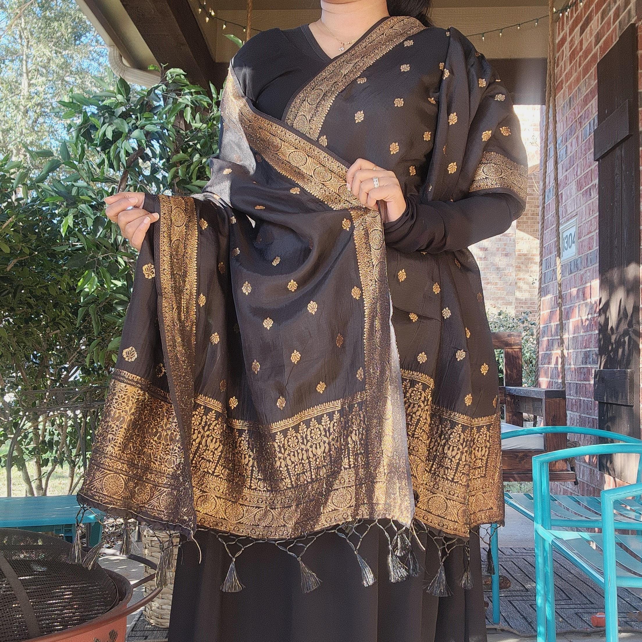 Banarasi Black Dola Silk with Golden Zari border & Floral motifs