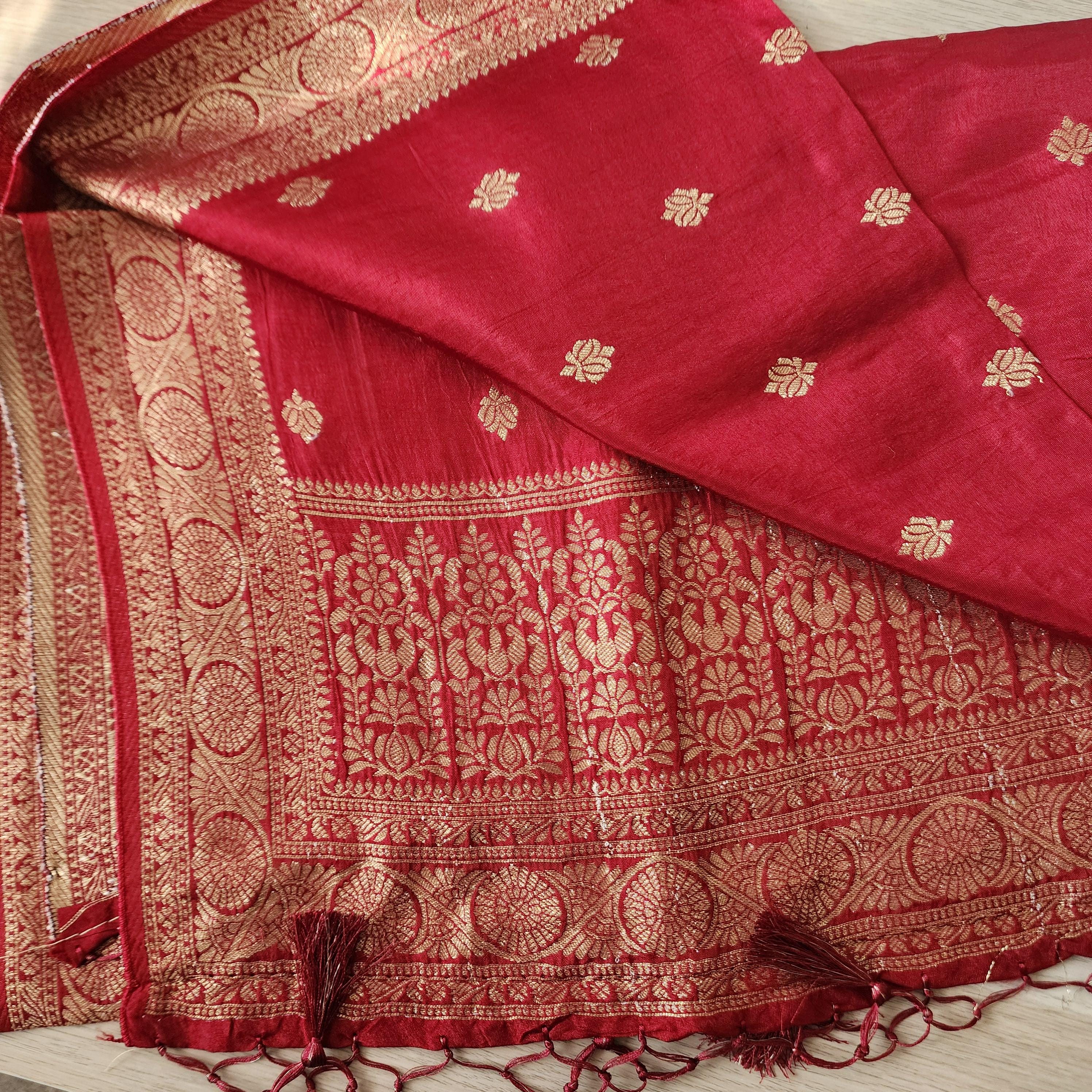 Banarasi Maroon Red Dola Silk with Golden Zari border & Floral motifs
