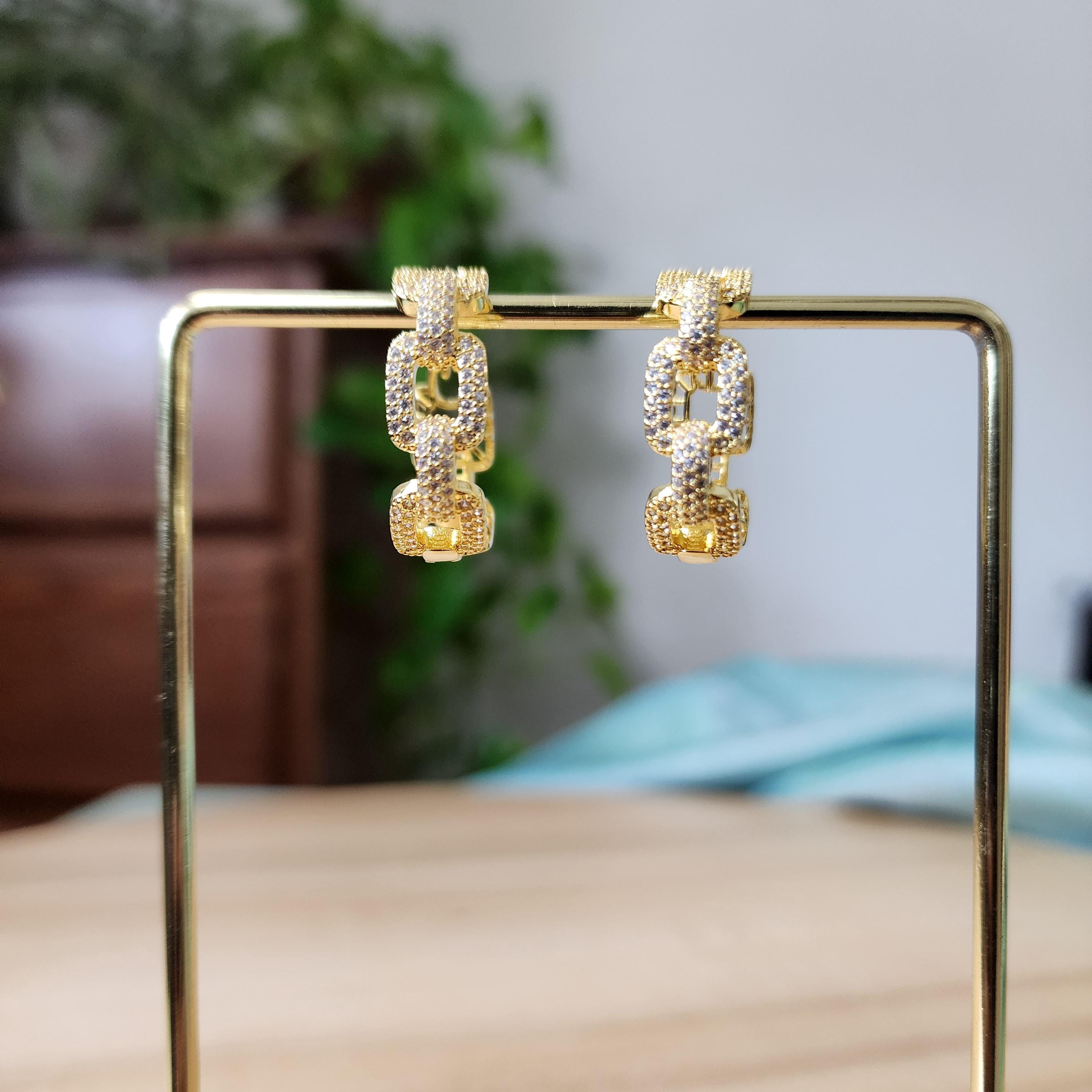 Baali style Earrings with Chain pattern