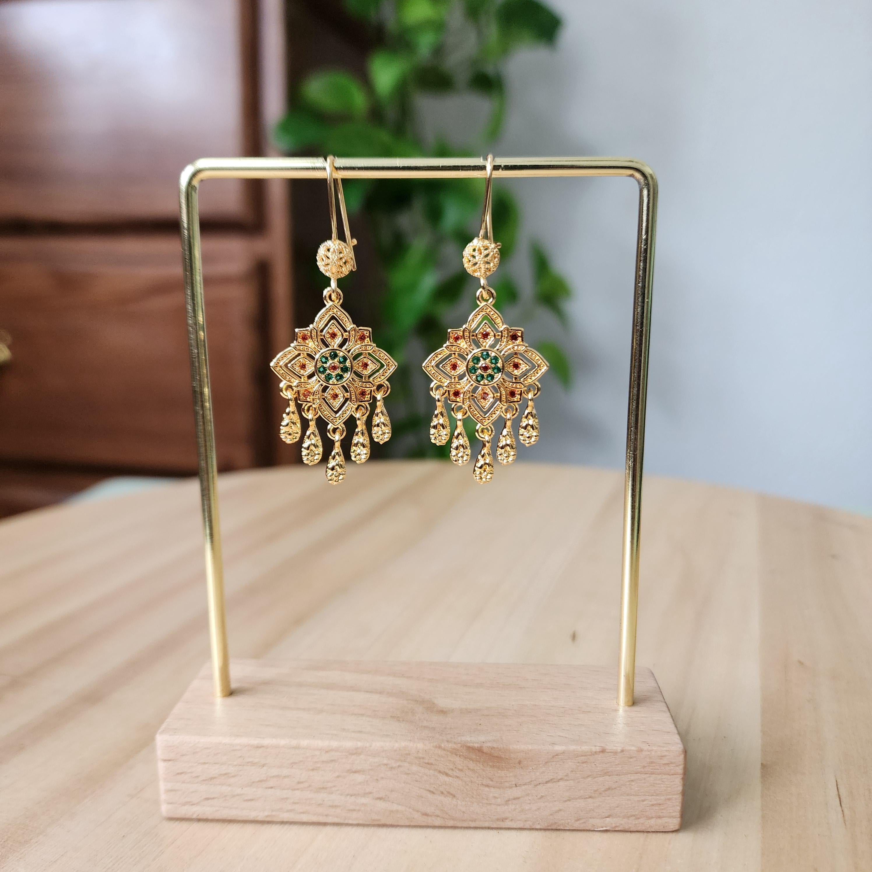 Vintage Style Golden Droplet Earrings
