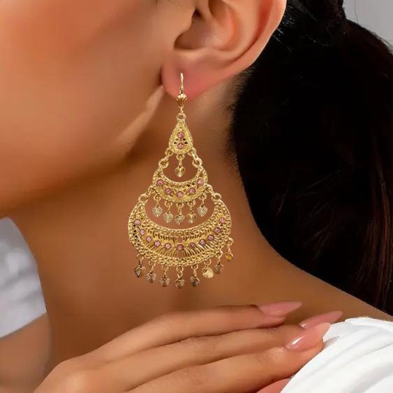 Vintage Style Golden Droplet Earrings with Pink diamonds