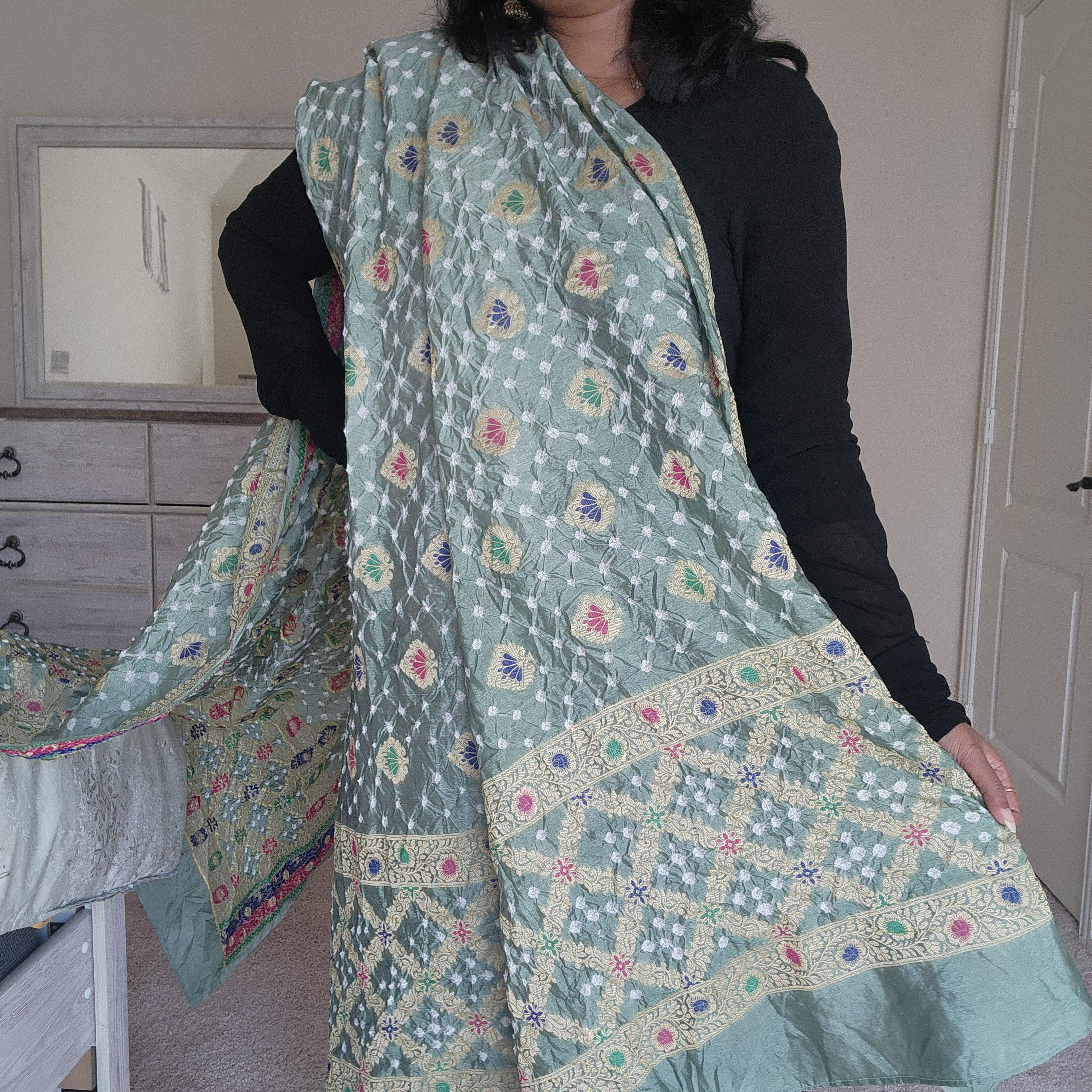 Banarasi Handwoven Bandhni Dupatta in Gray