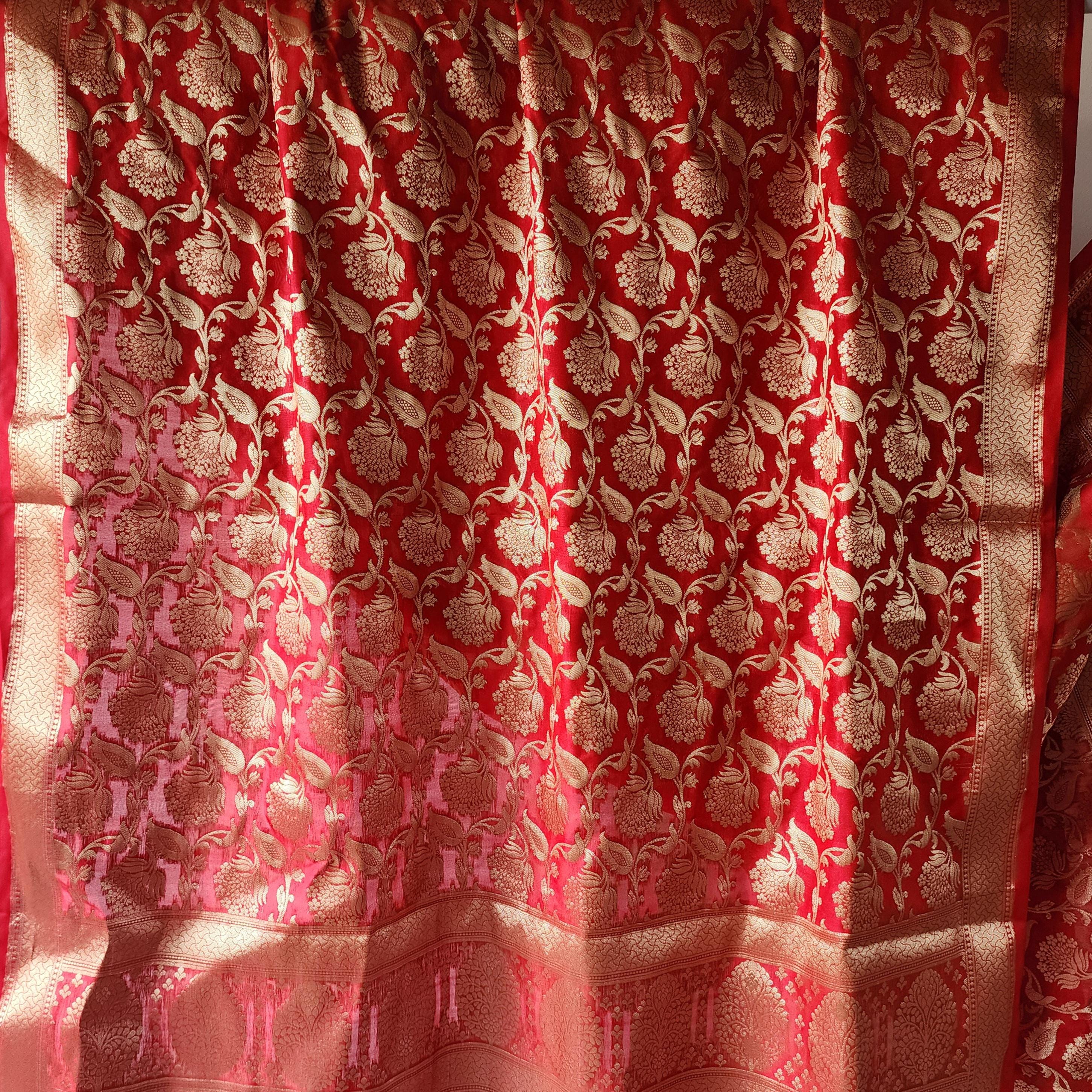 Vibrant Red Banarasi Dupatta with Gold Zari Floral Weave Rich & Timeless Look for Weddings, Festive Wear Traditional Outfits