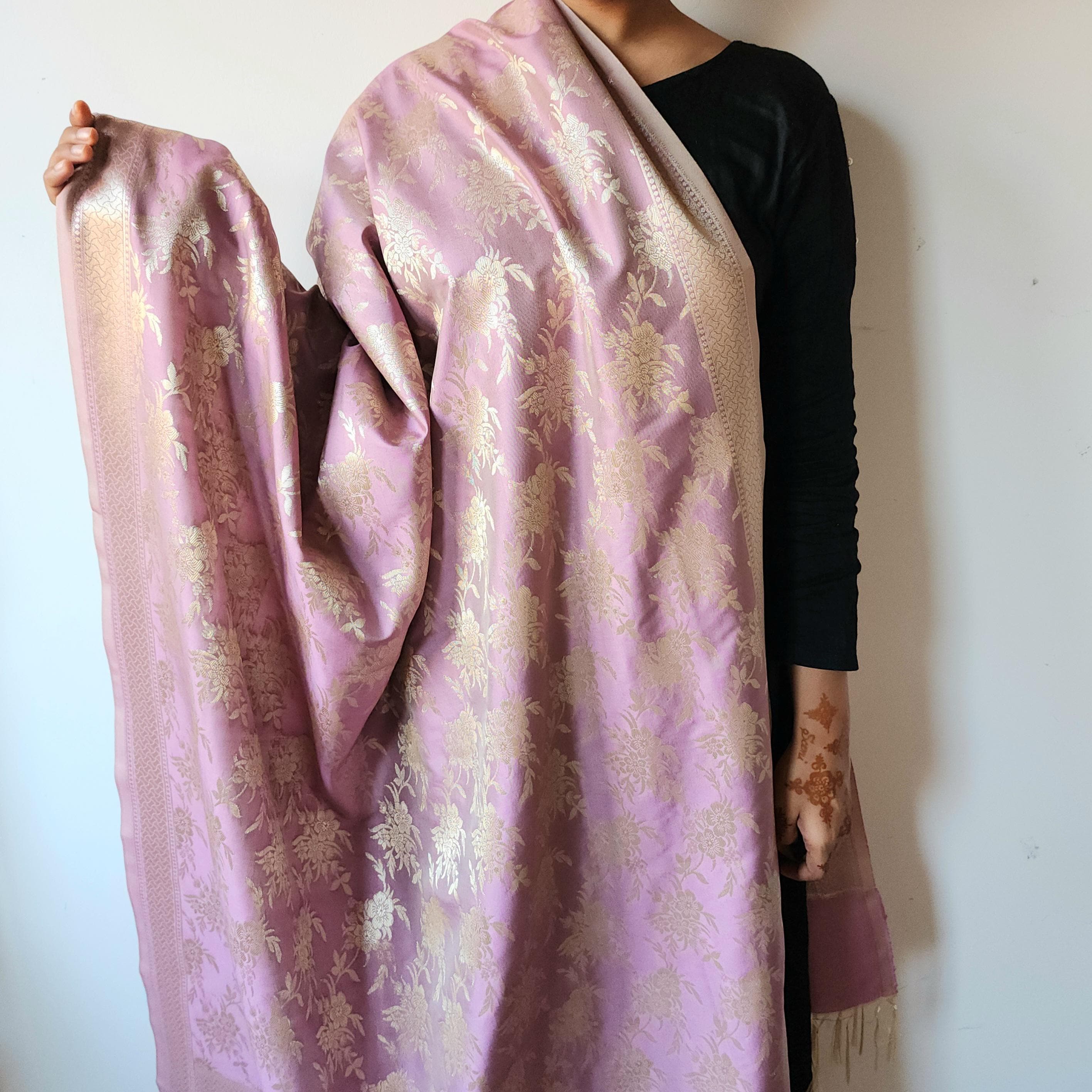 Dusty Rose Pink Banarasi Dupatta Floral Gold Motifs, Subtle Vintage Appeal