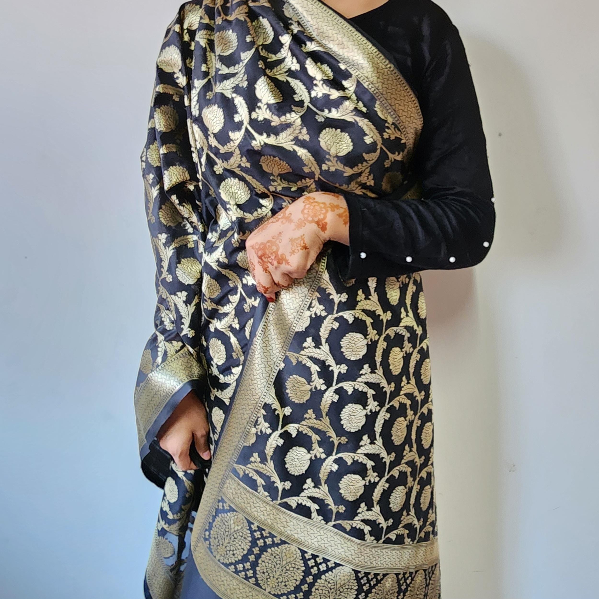 Elegant Black Banarasi Dupatta Golden Floral Weave, Timeless Festive Classic