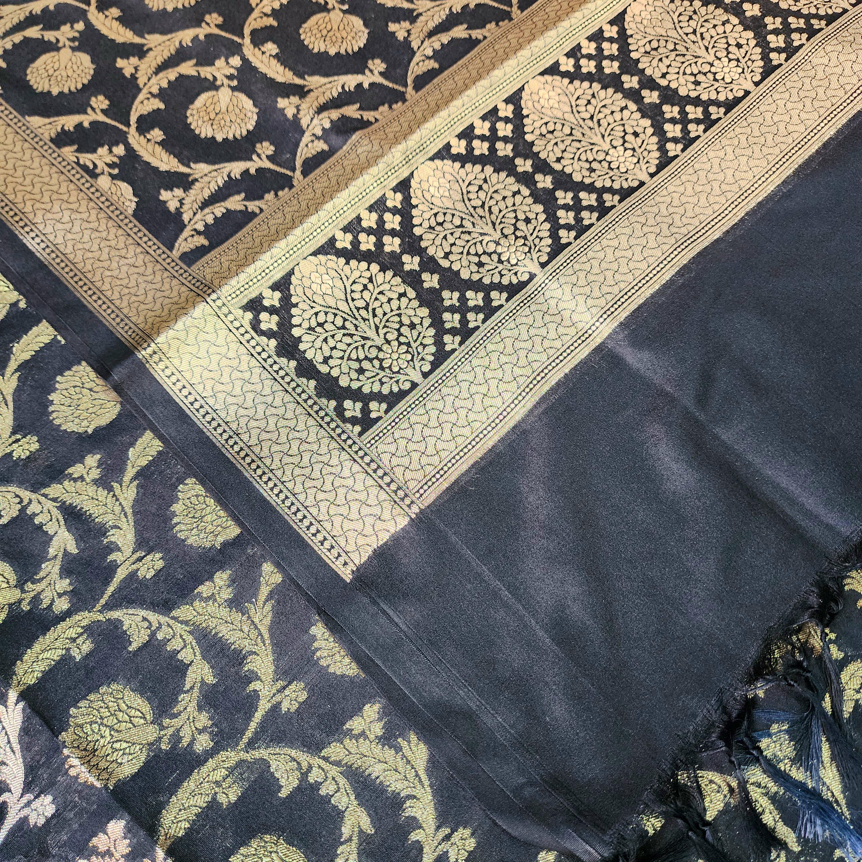 Elegant Black Banarasi Dupatta Golden Floral Weave, Timeless Festive Classic
