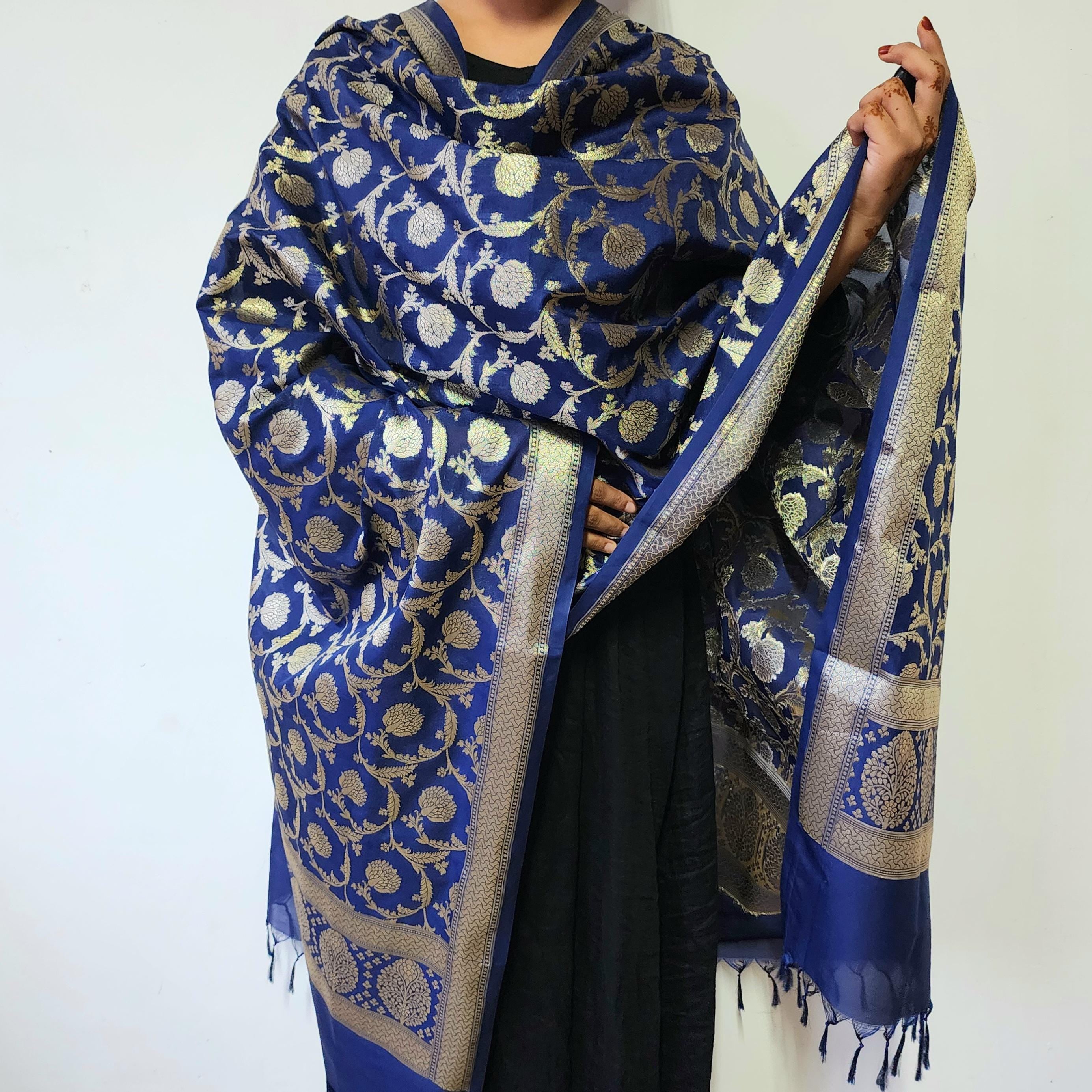 Regal Royal Blue Banarasi Dupatta Intricate Floral Design, Heritage Statement Piece