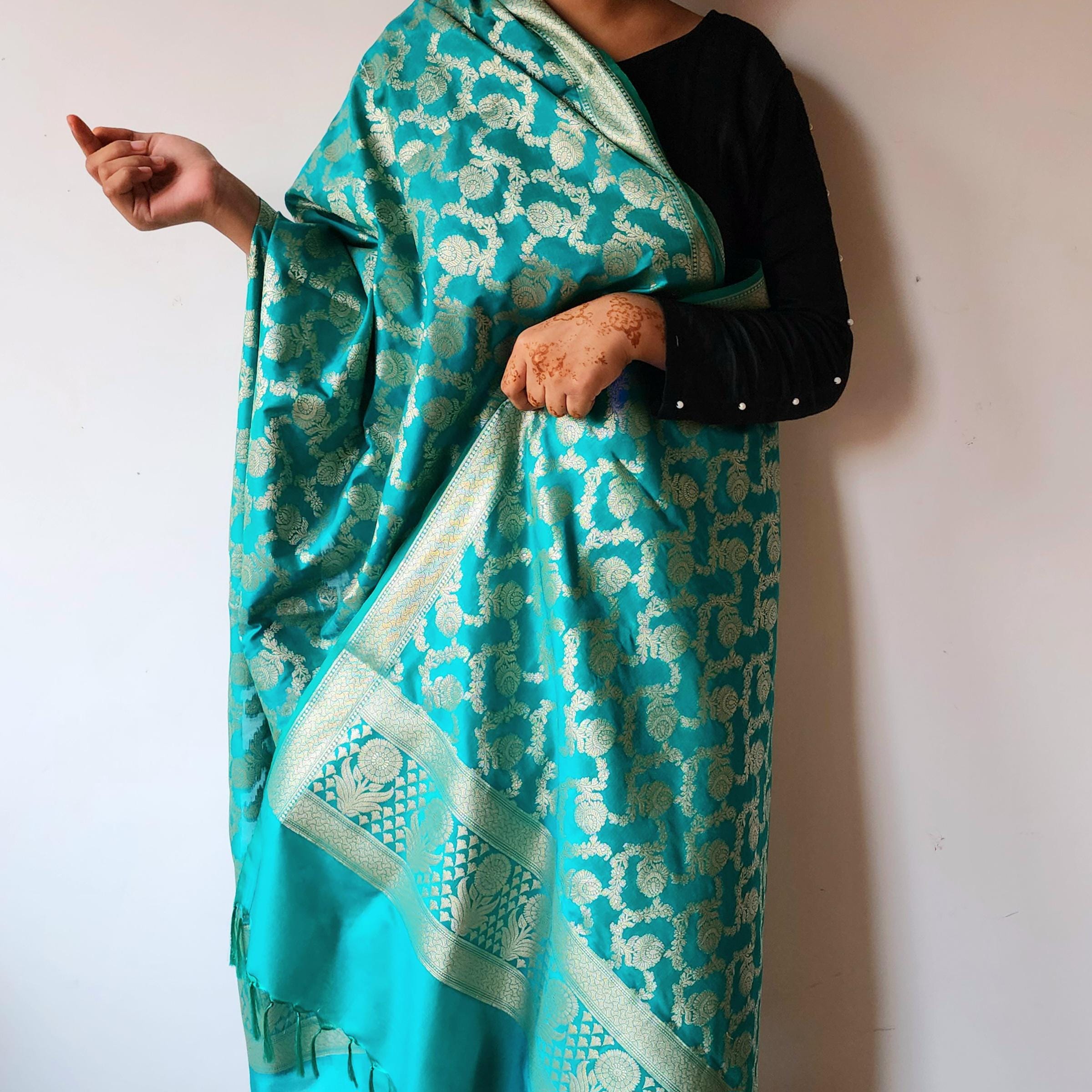 Teal Green Floral Jaal Dupatta with Mughal-Inspired Zari Border