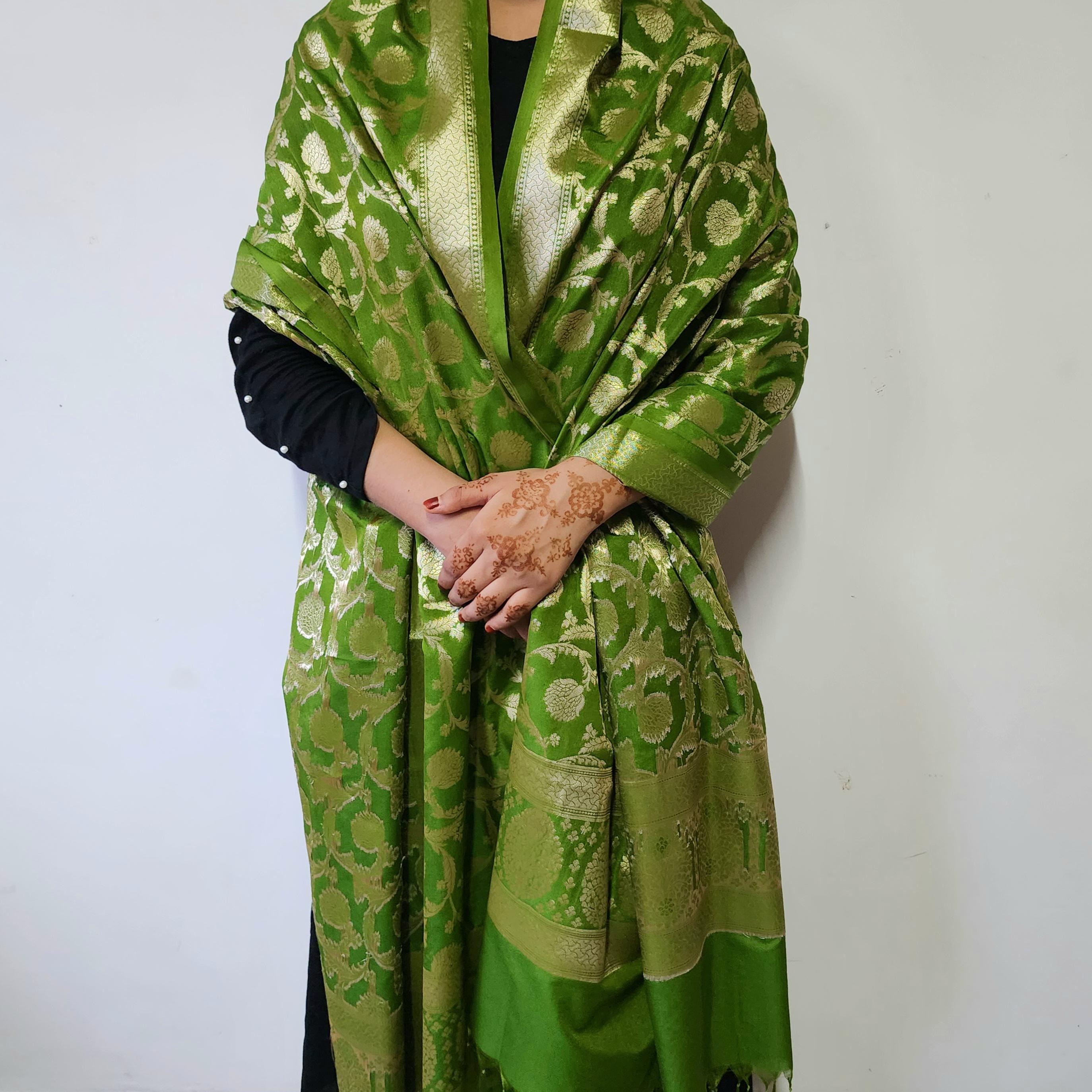 Vibrant Parrot Green Banarasi Dupatta - Zari Blossom Motifs