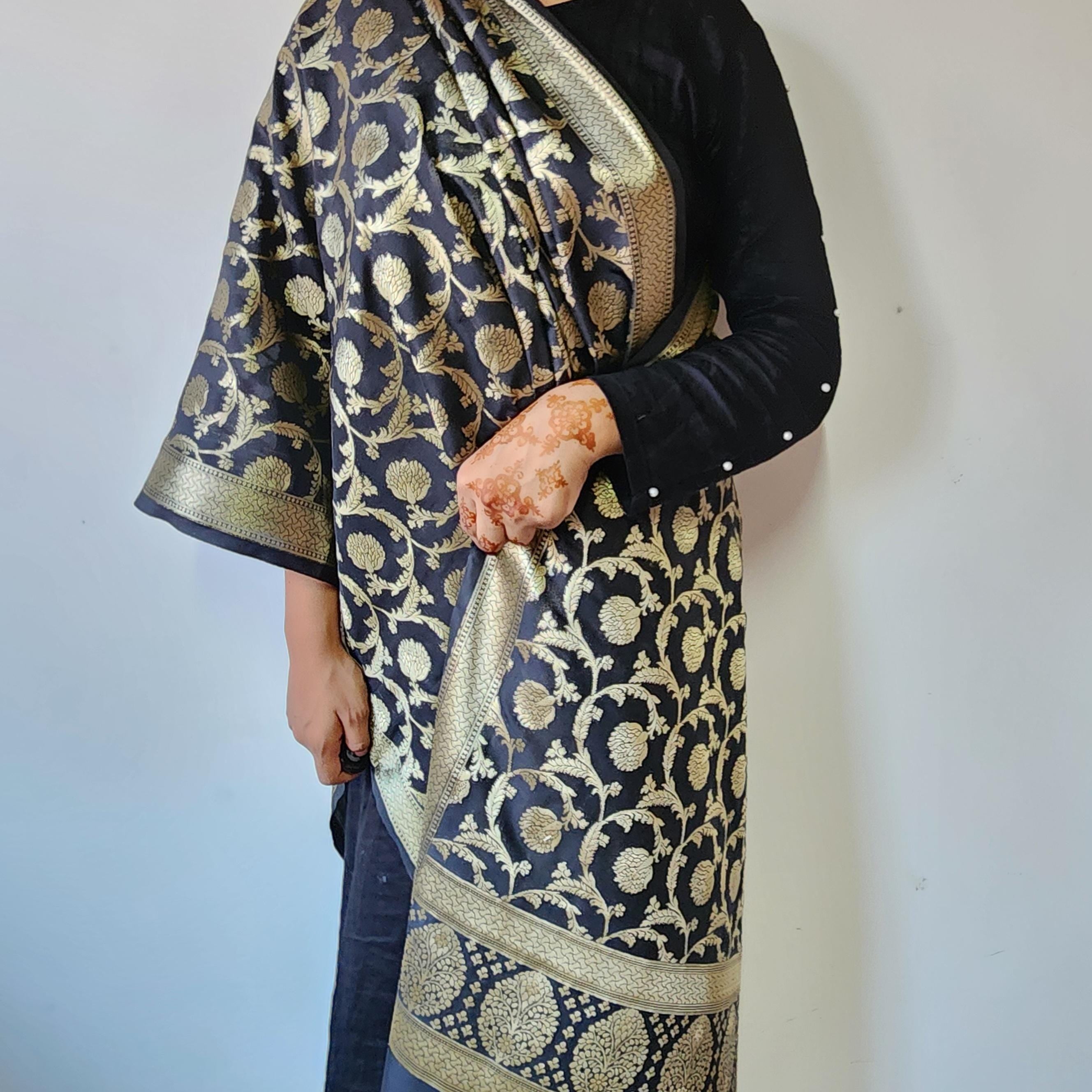 Elegant Black Banarasi Dupatta Golden Floral Weave, Timeless Festive Classic