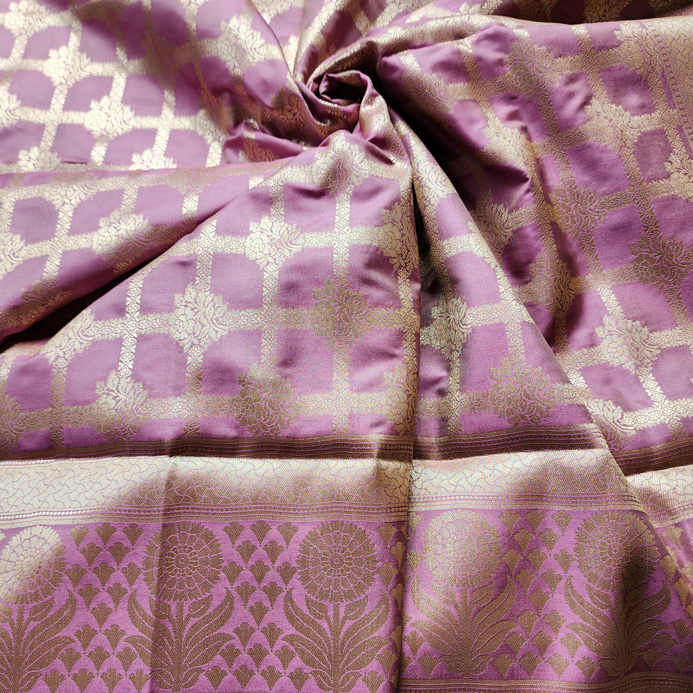 Lavender Pink Banarasi Dupatta - Golden Lattice Weave