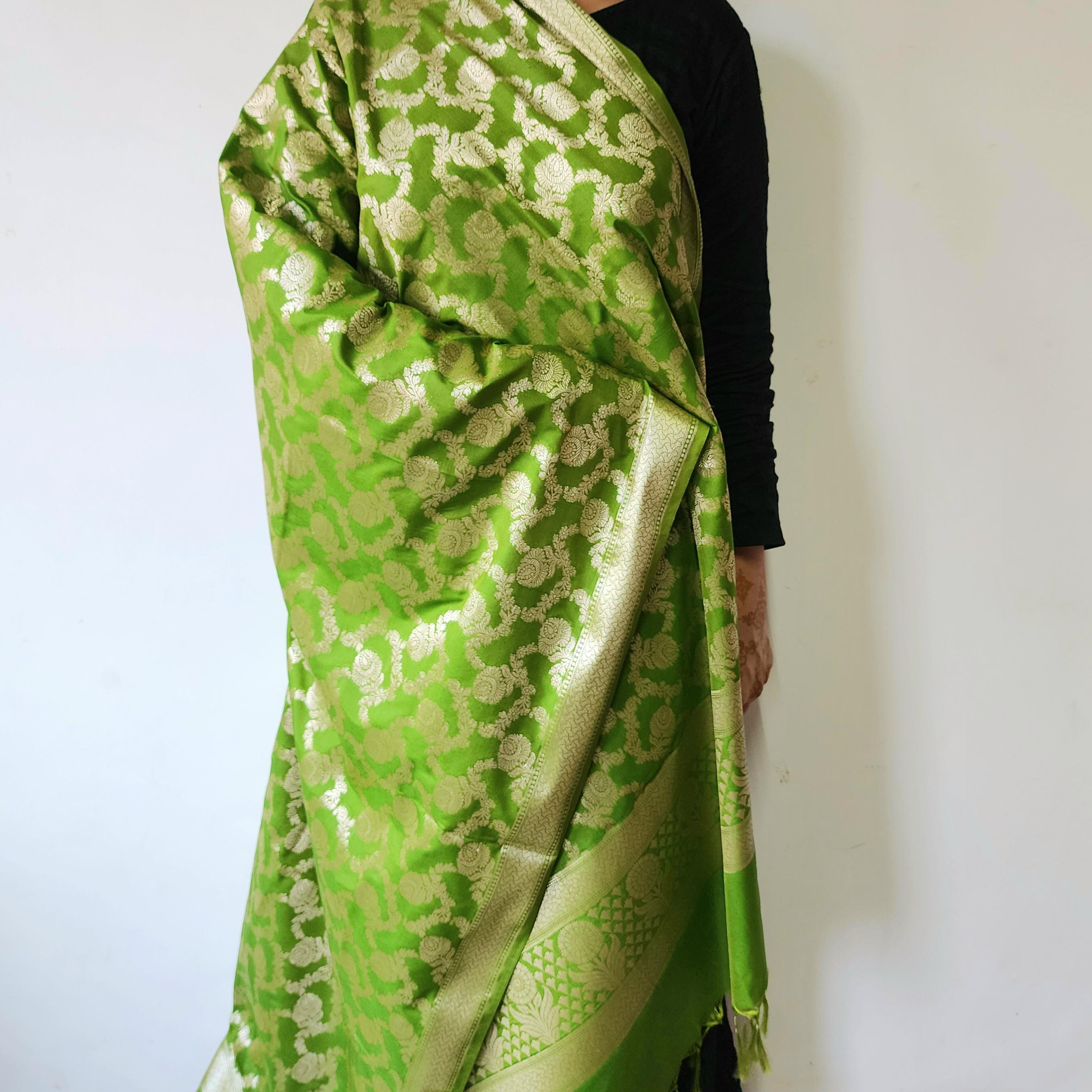 Leaf Green Floral Jaal Dupatta with Mughal-Inspired Zari Border