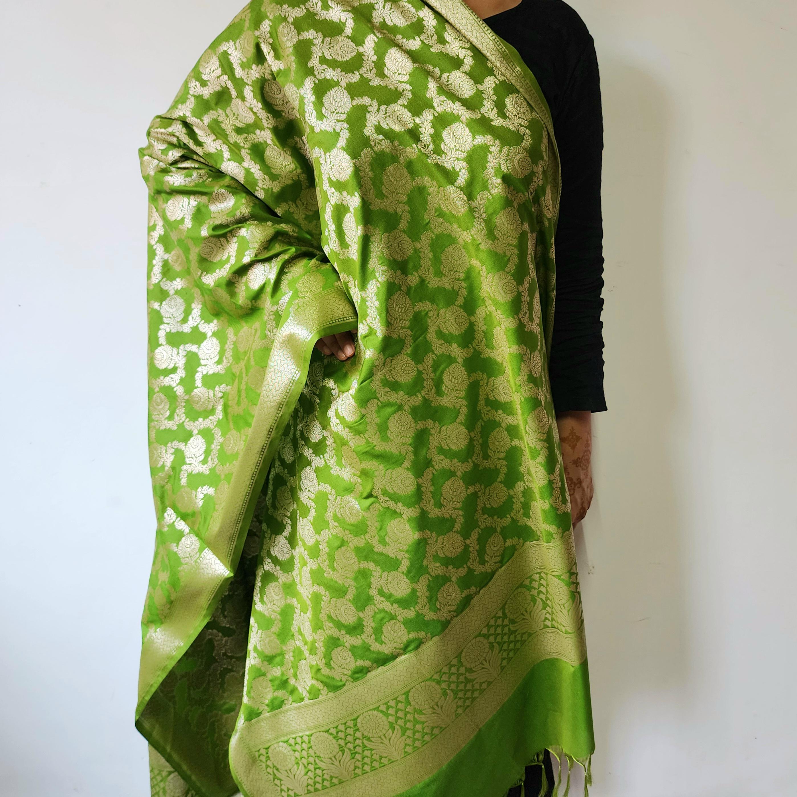 Leaf Green Floral Jaal Dupatta with Mughal-Inspired Zari Border